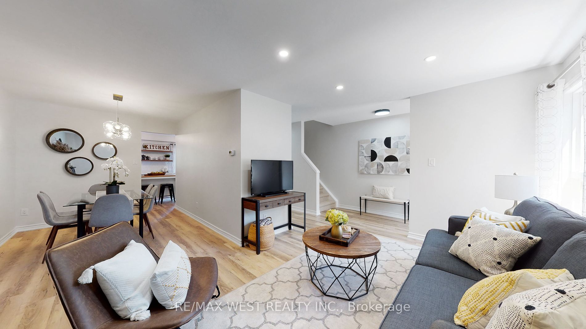 164 Tupper St E Property Photo 3