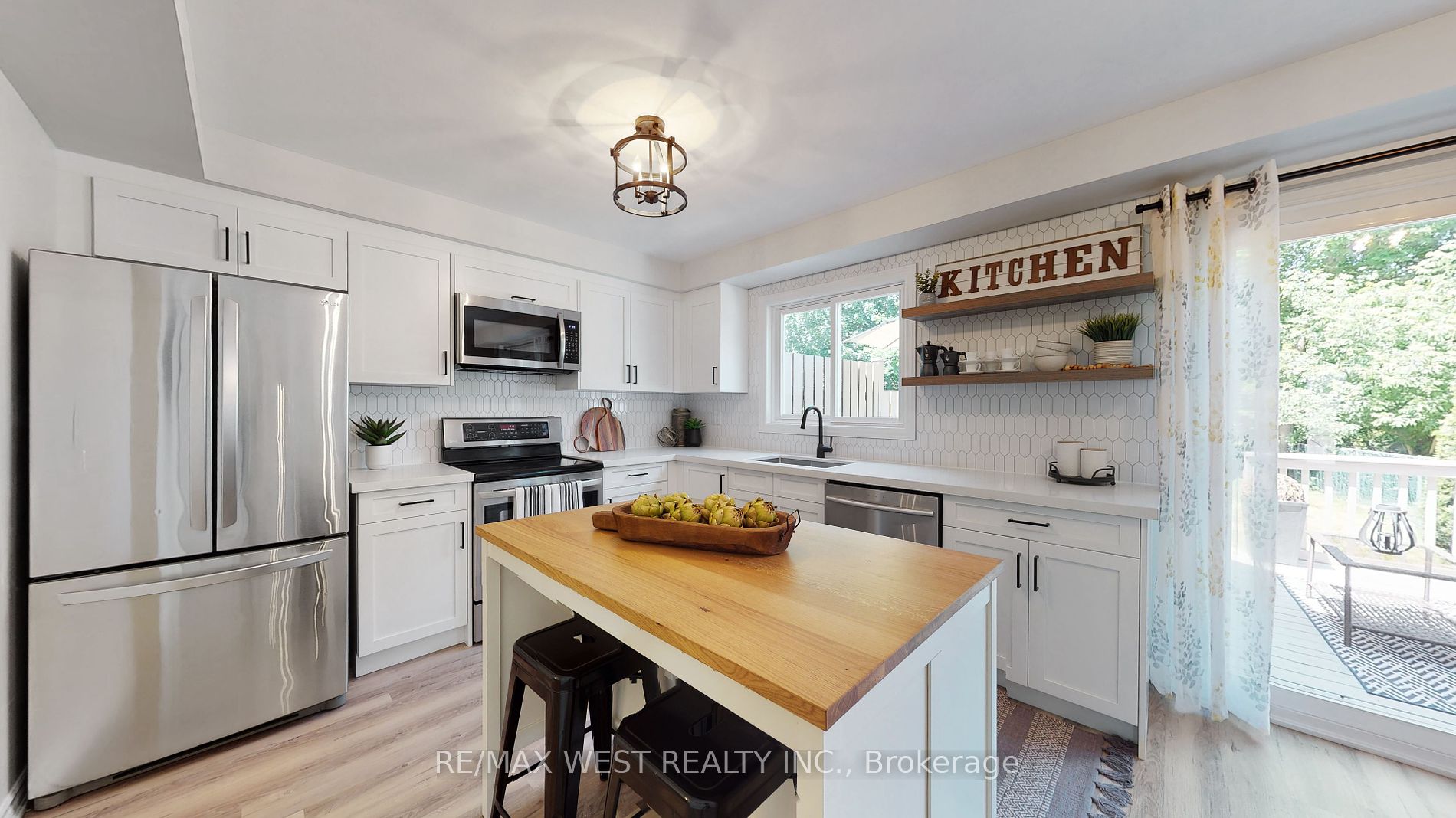 164 Tupper St E Property Photo 12