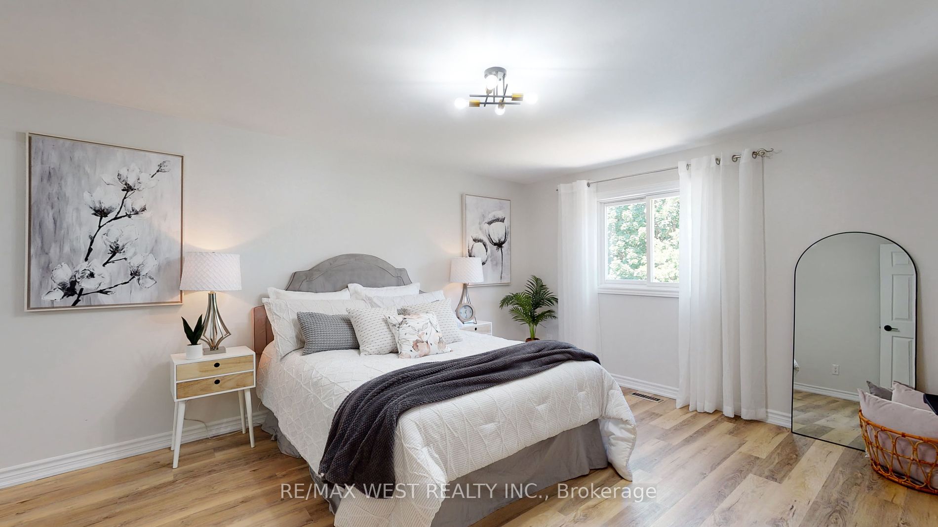 164 Tupper St E Property Photo 19