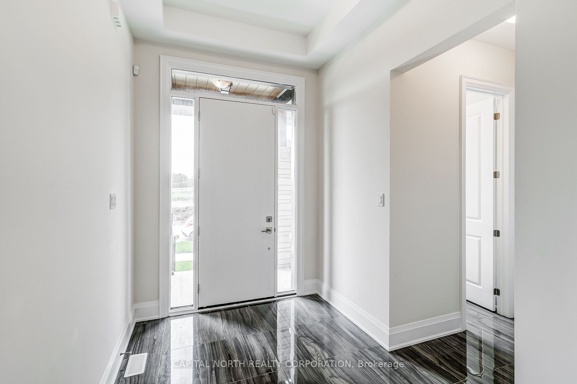 78 Winthrop Cres Property Photo 2