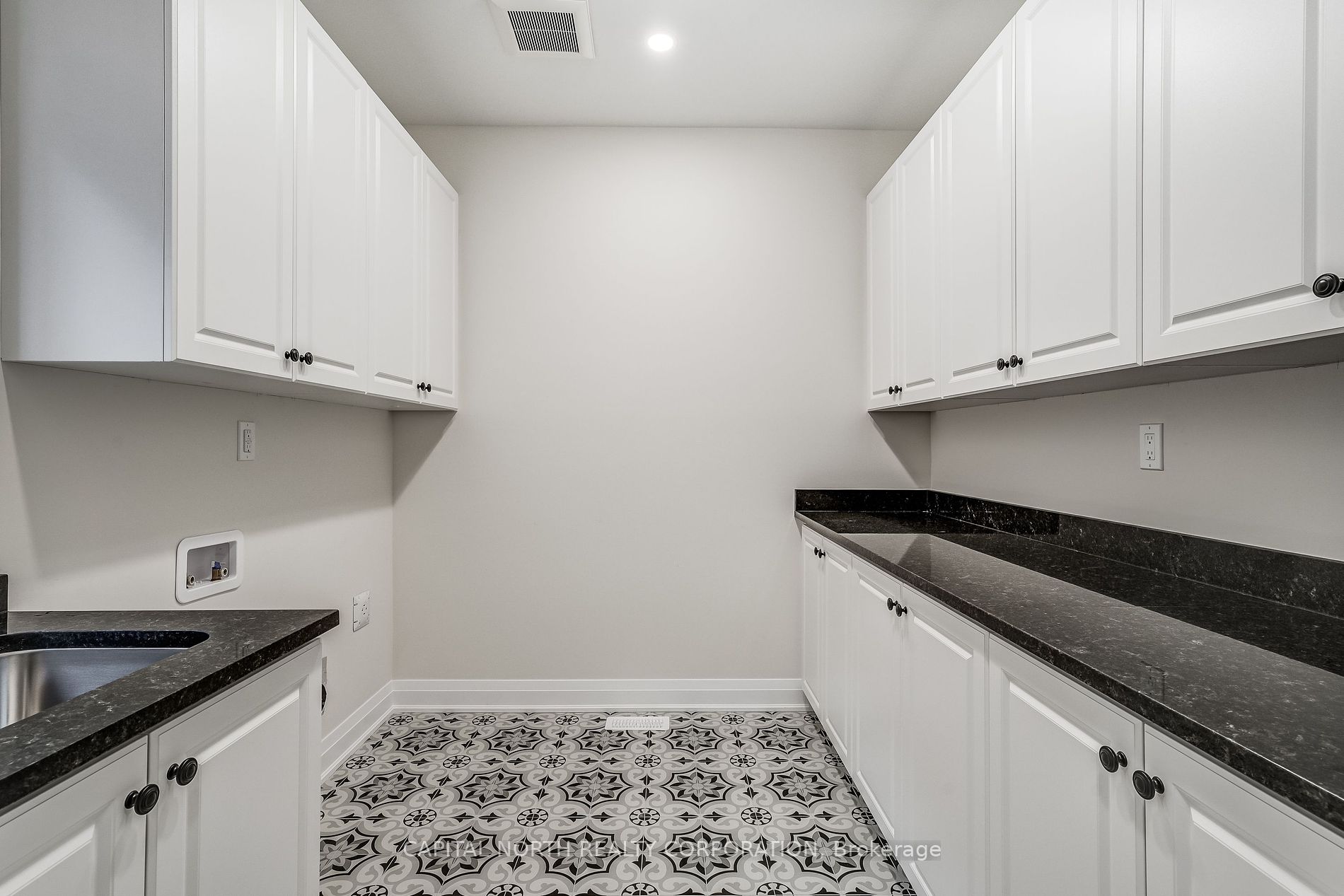 78 Winthrop Cres Property Photo 16