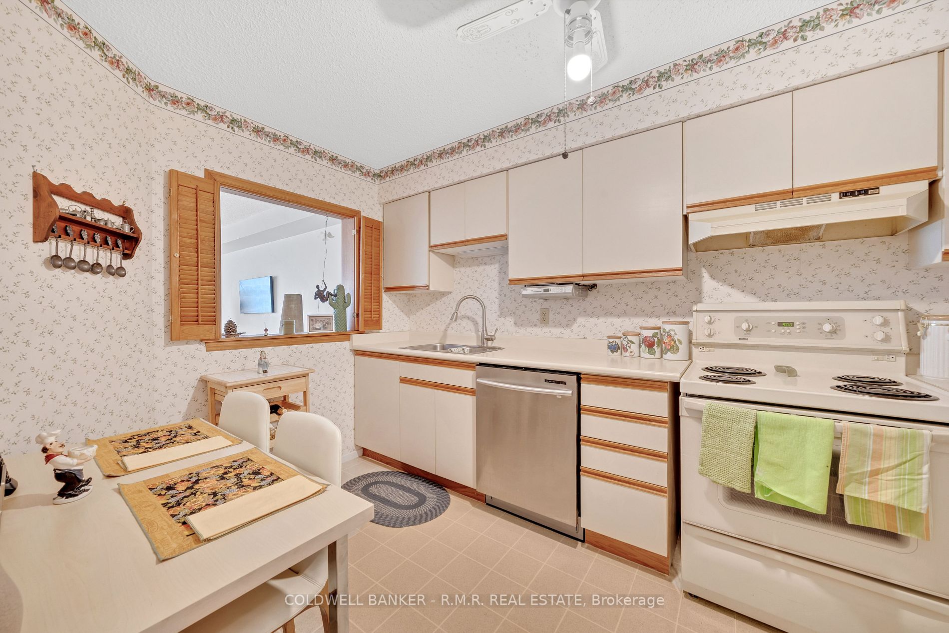 41 Ash St 4 Property Photo 12
