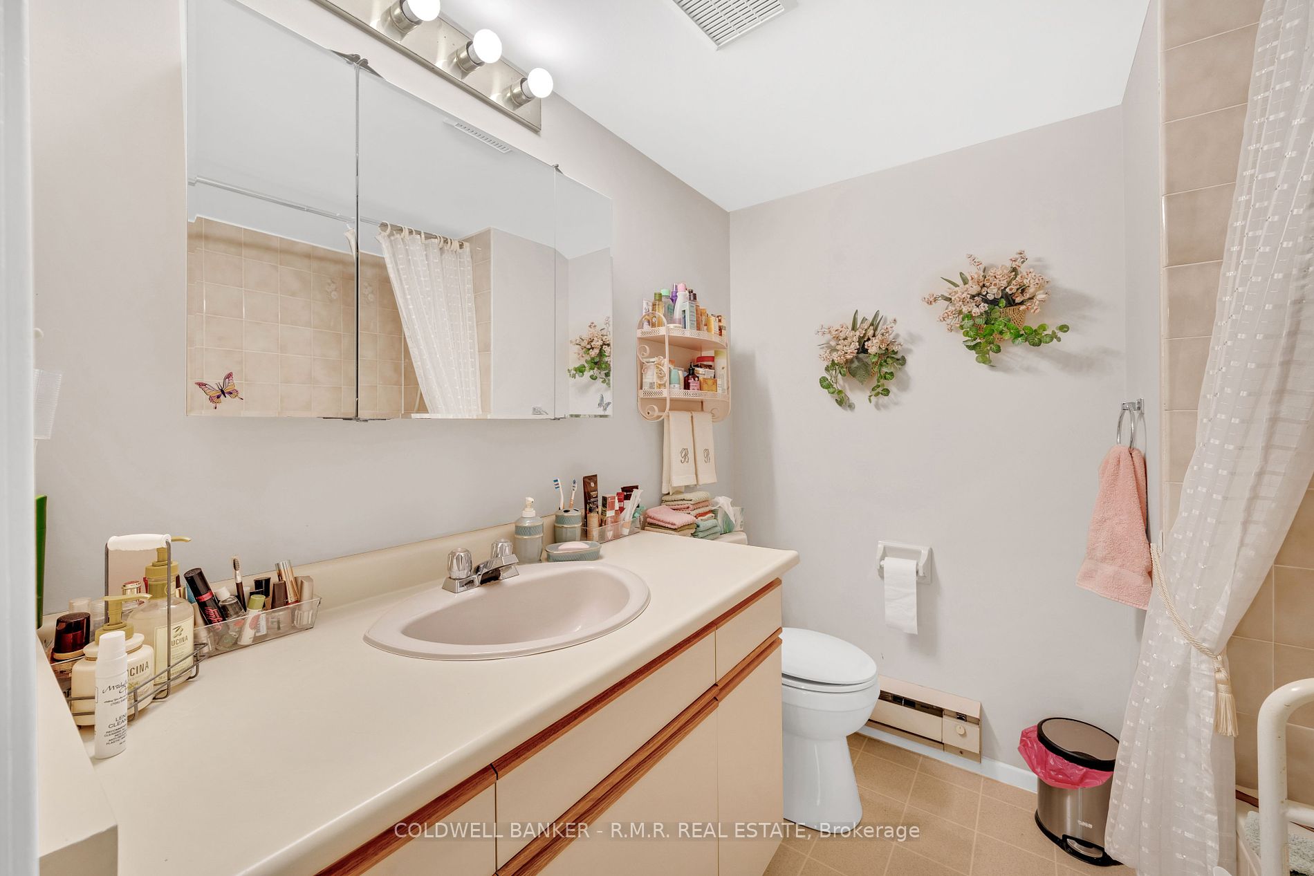 41 Ash St 4 Property Photo 19