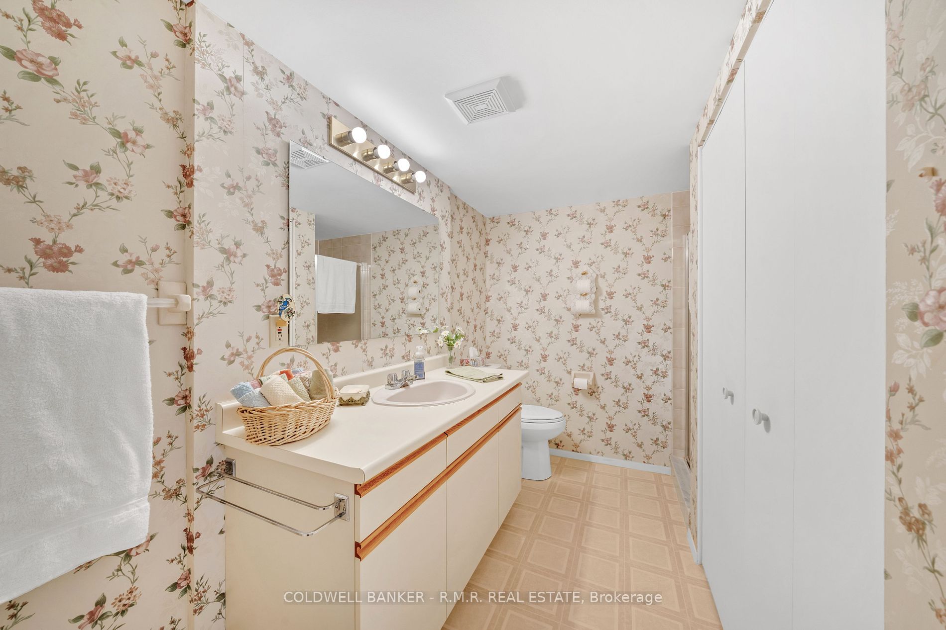 41 Ash St 4 Property Photo 21