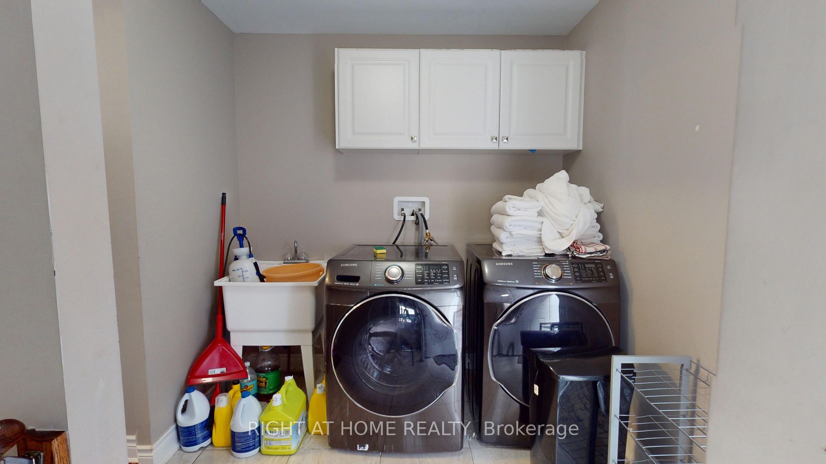 532 Mactier Dr Property Photo 8