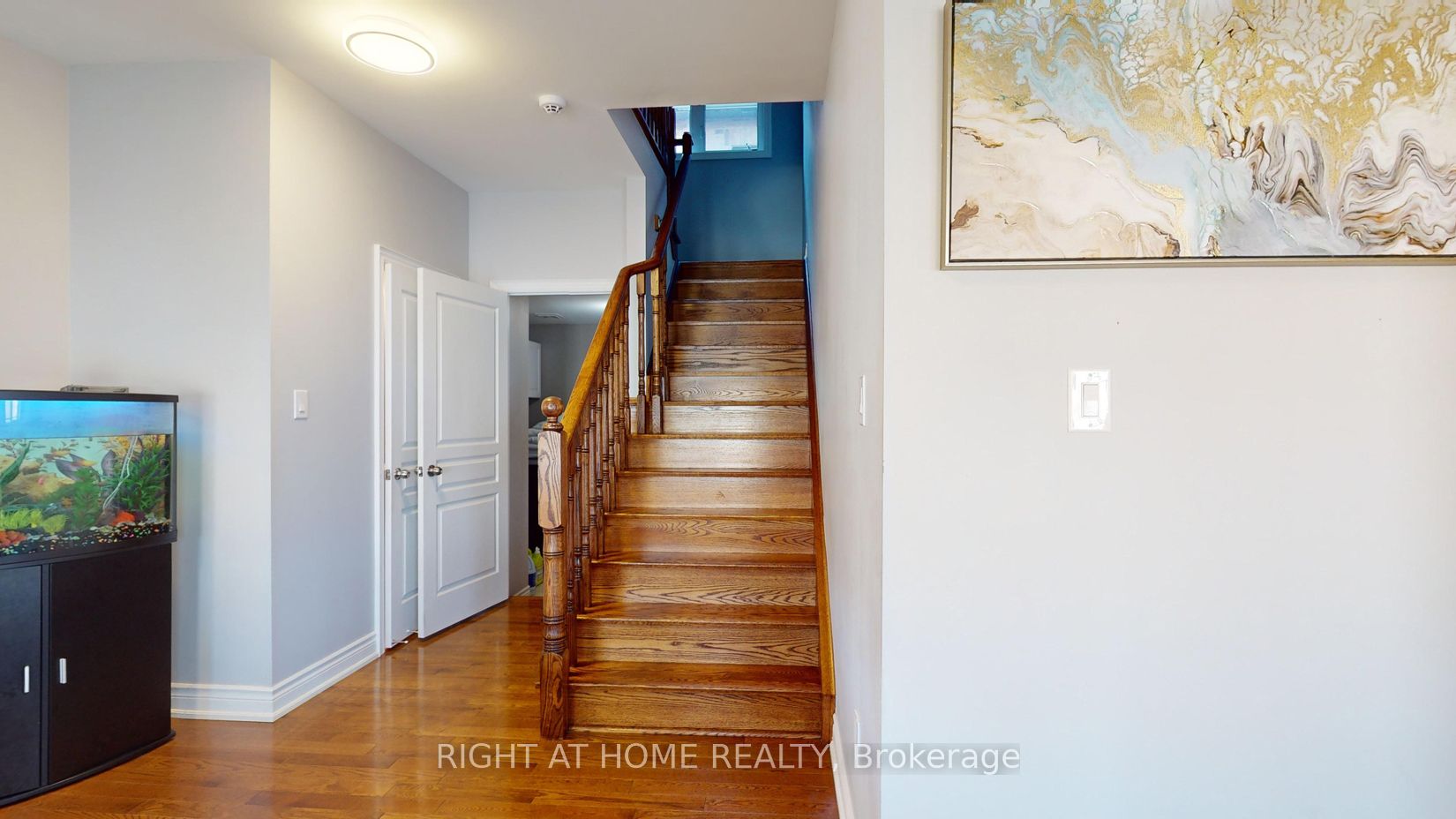 532 Mactier Dr Property Photo 16