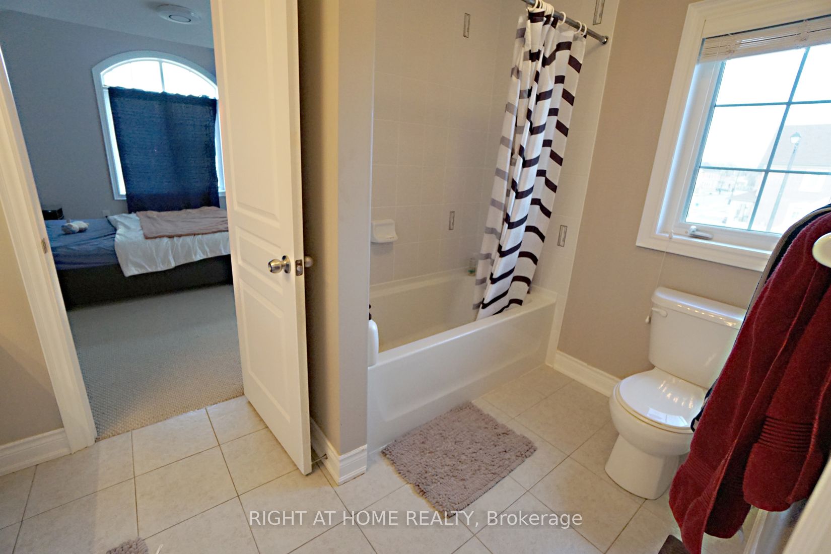 532 Mactier Dr Property Photo 37