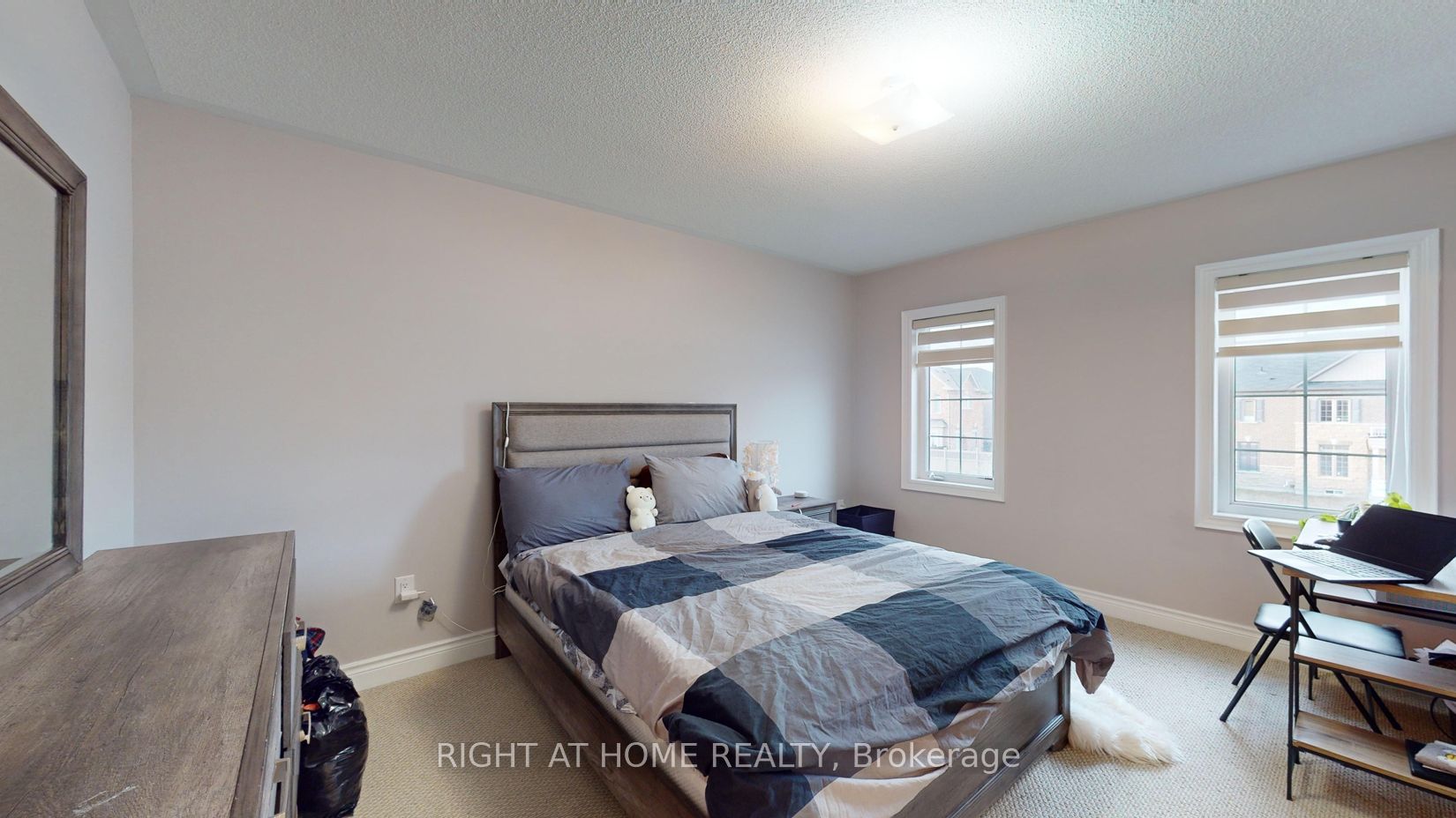 532 Mactier Dr Property Photo 38