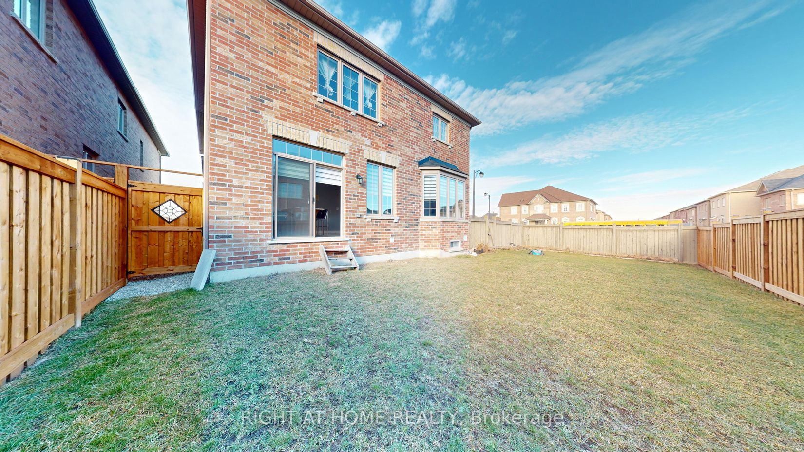532 Mactier Dr Property Photo 40
