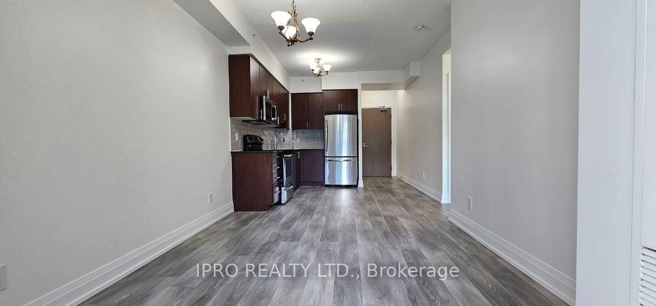 7165 Yonge St 9 Property Photo 3