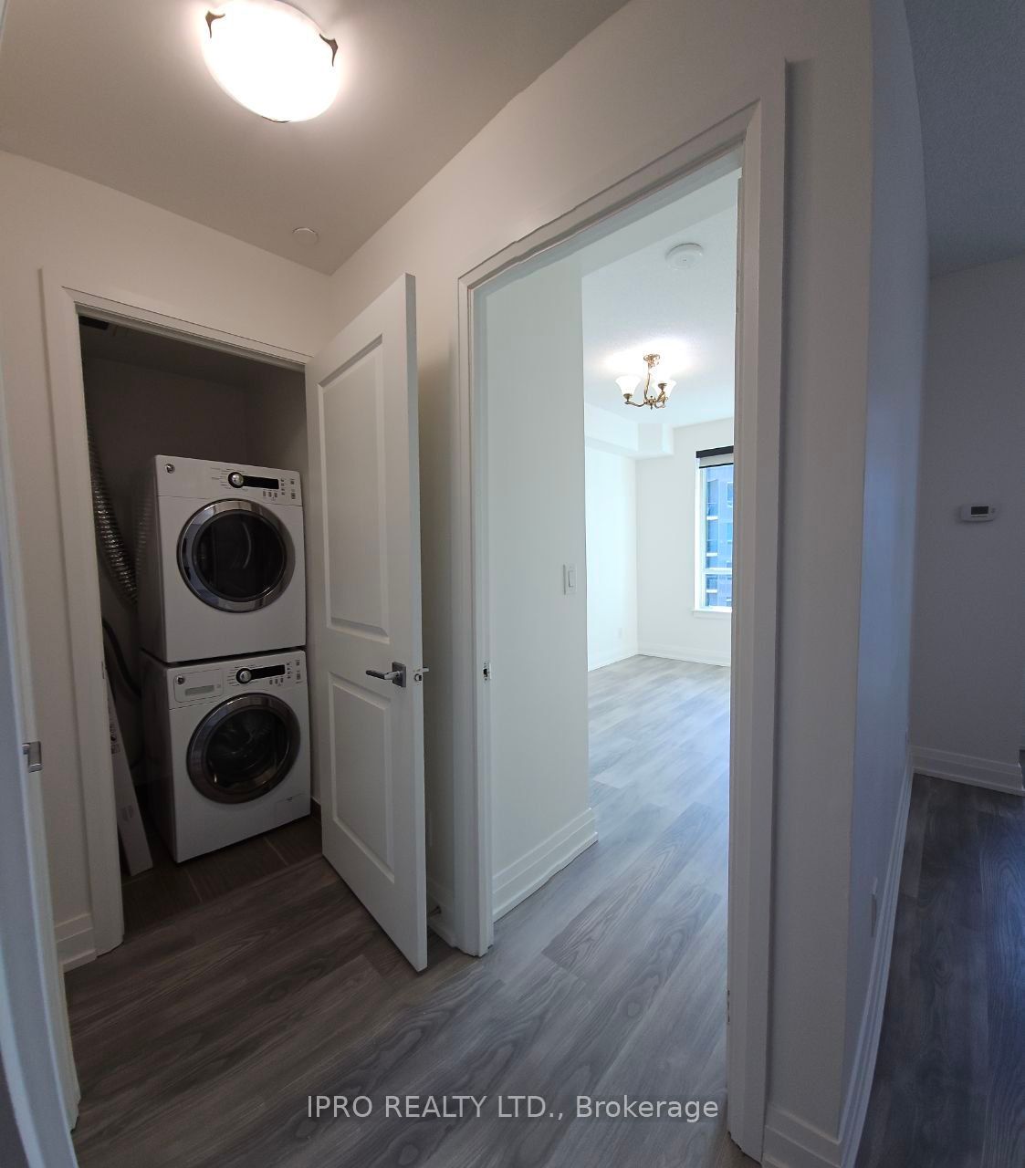7165 Yonge St 9 Property Photo 6