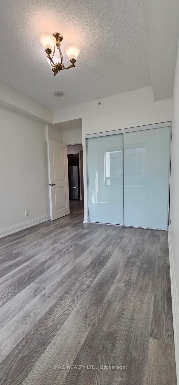 7165 Yonge St 9 Property Photo 11