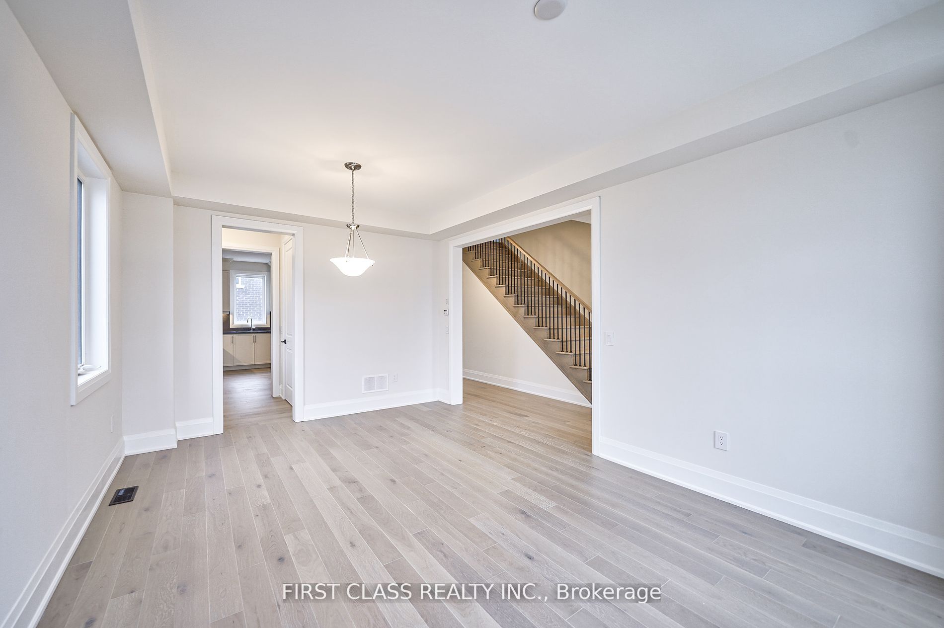 49 Rowe St Property Photo 7