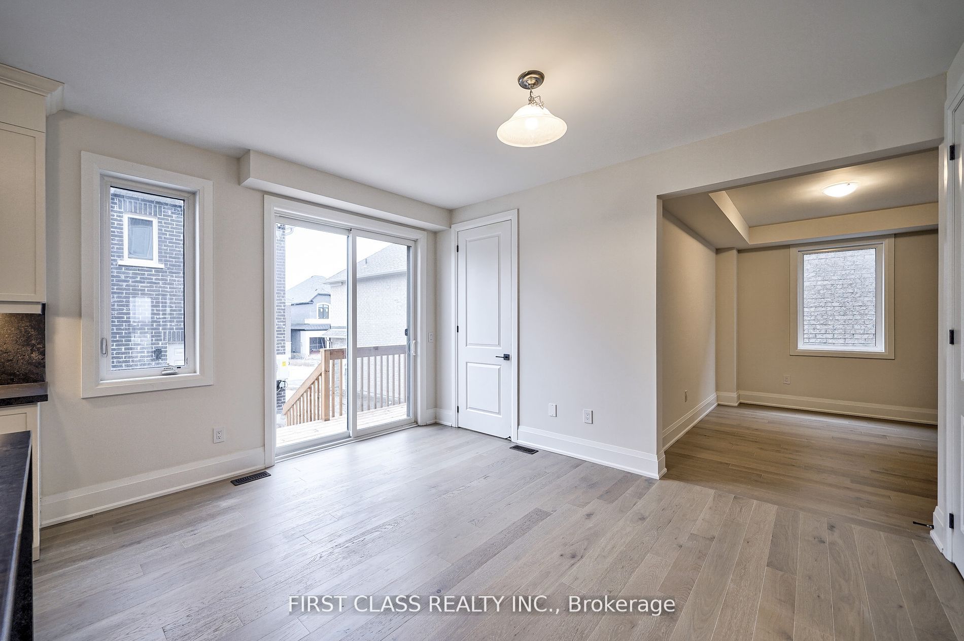 49 Rowe St Property Photo 13