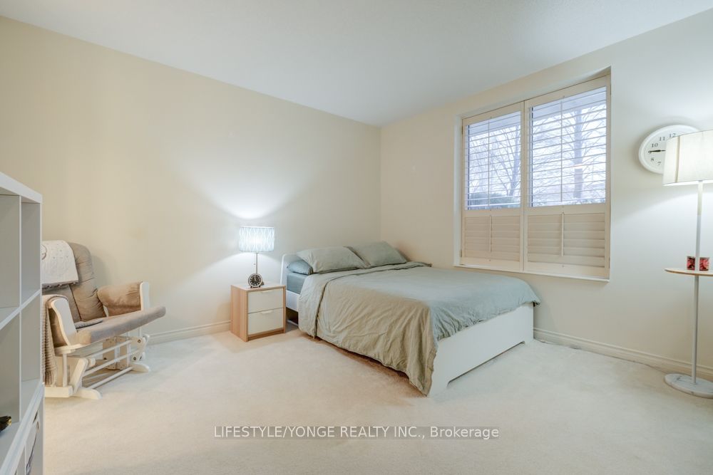 2100 John St 17 Property Photo 17