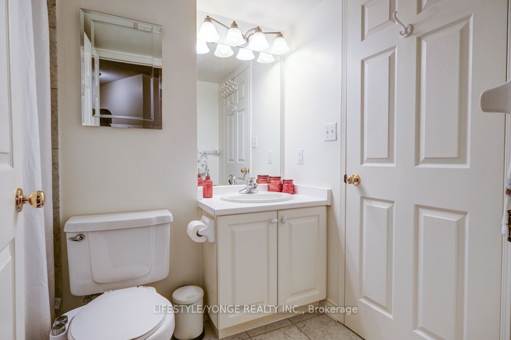 2100 John St 17 Property Photo 18