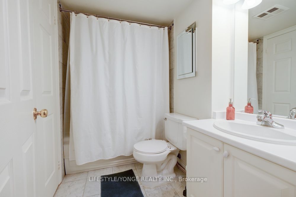 2100 John St 17 Property Photo 19