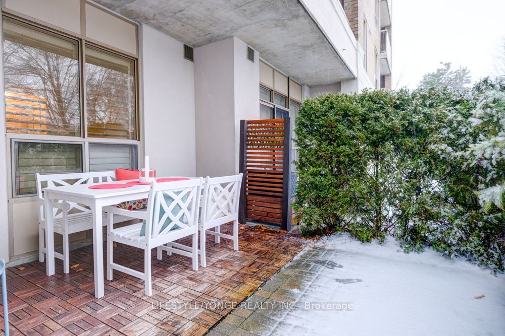 2100 John St 17 Property Photo 22