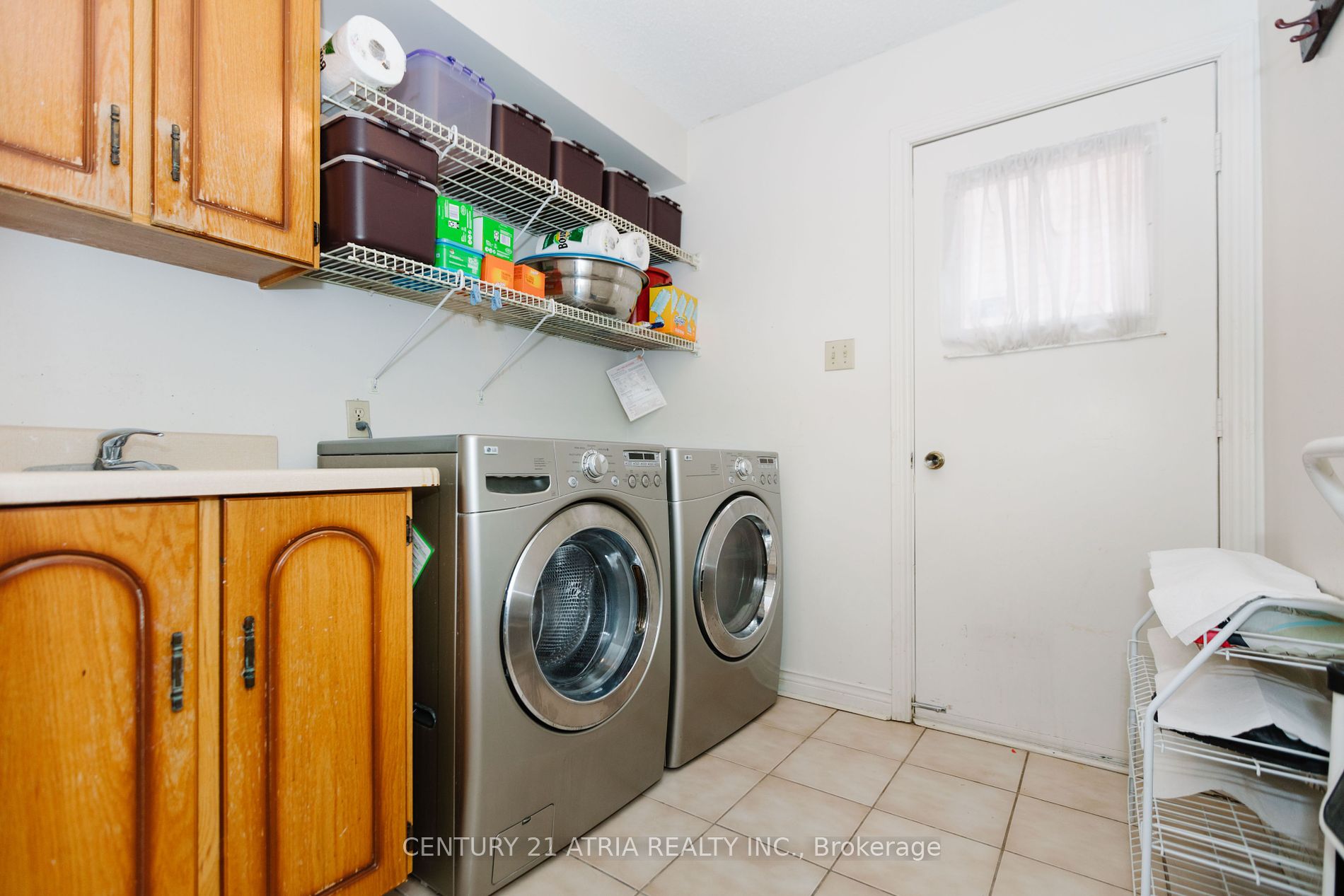 304 Essex Ave Property Photo 12
