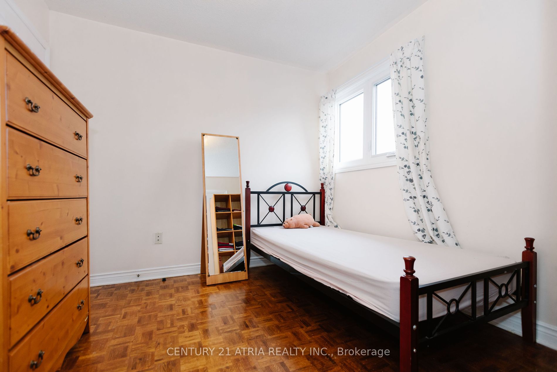 304 Essex Ave Property Photo 18
