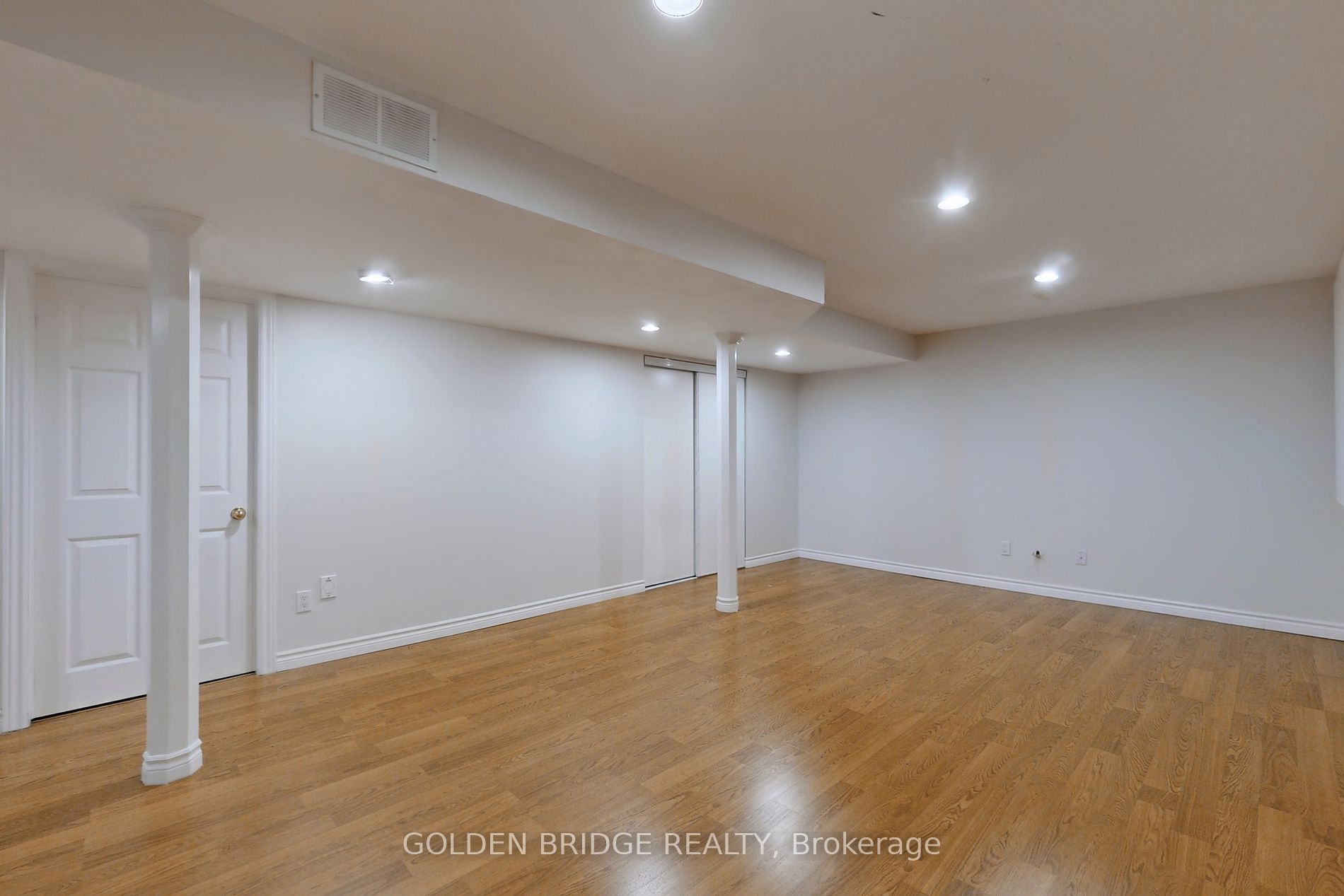 49 Golden Oak Ave Property Photo 31