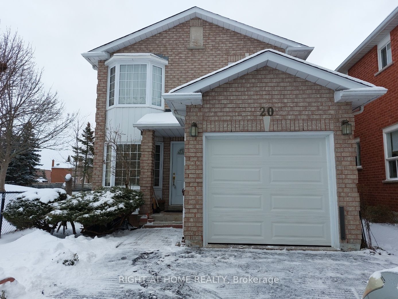 20 Newmill Cres Property Photo 2