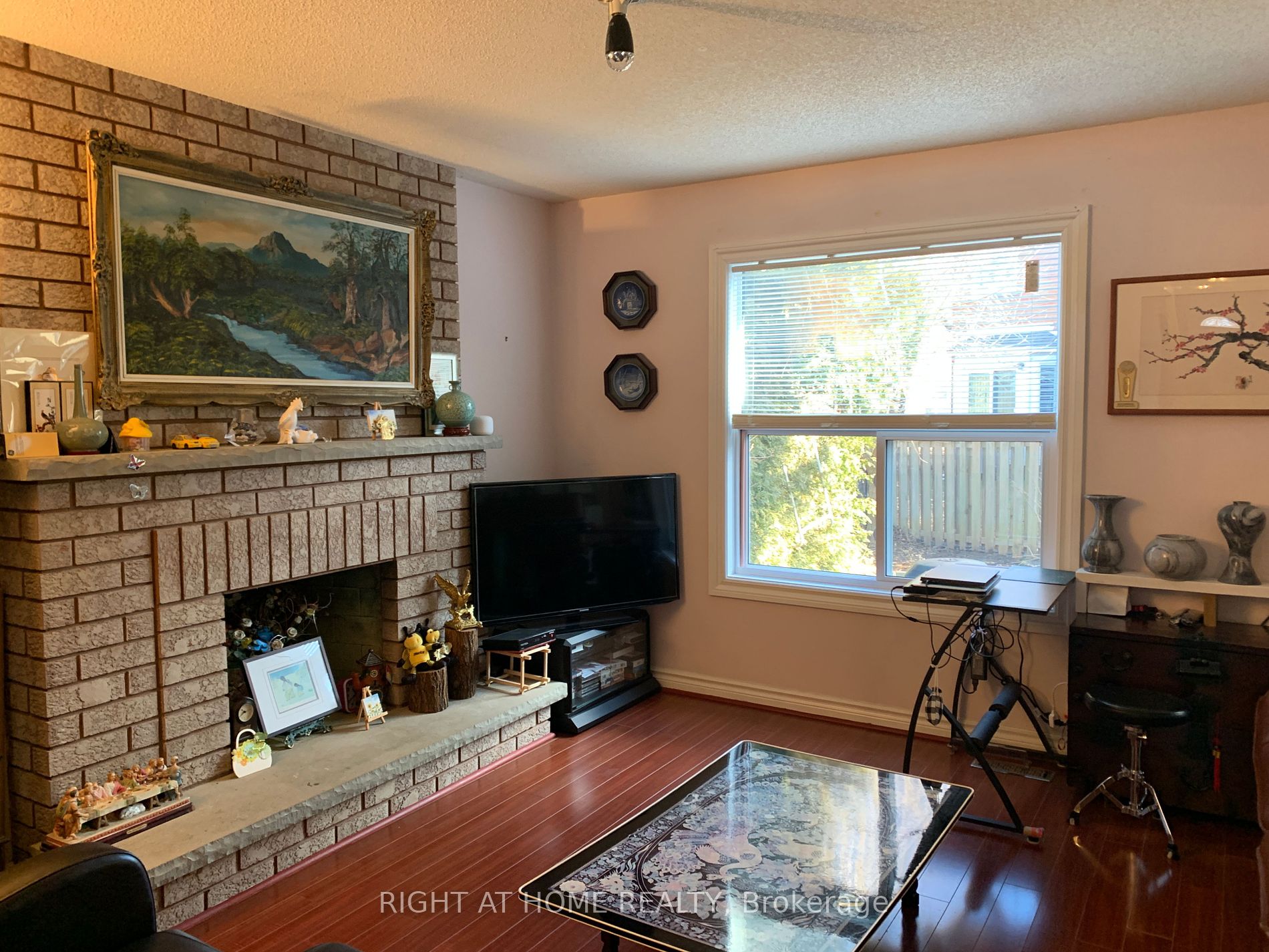 20 Newmill Cres Property Photo 4