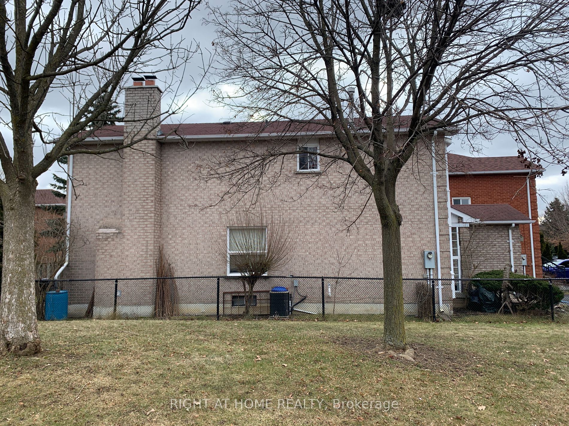 20 Newmill Cres Property Photo 8
