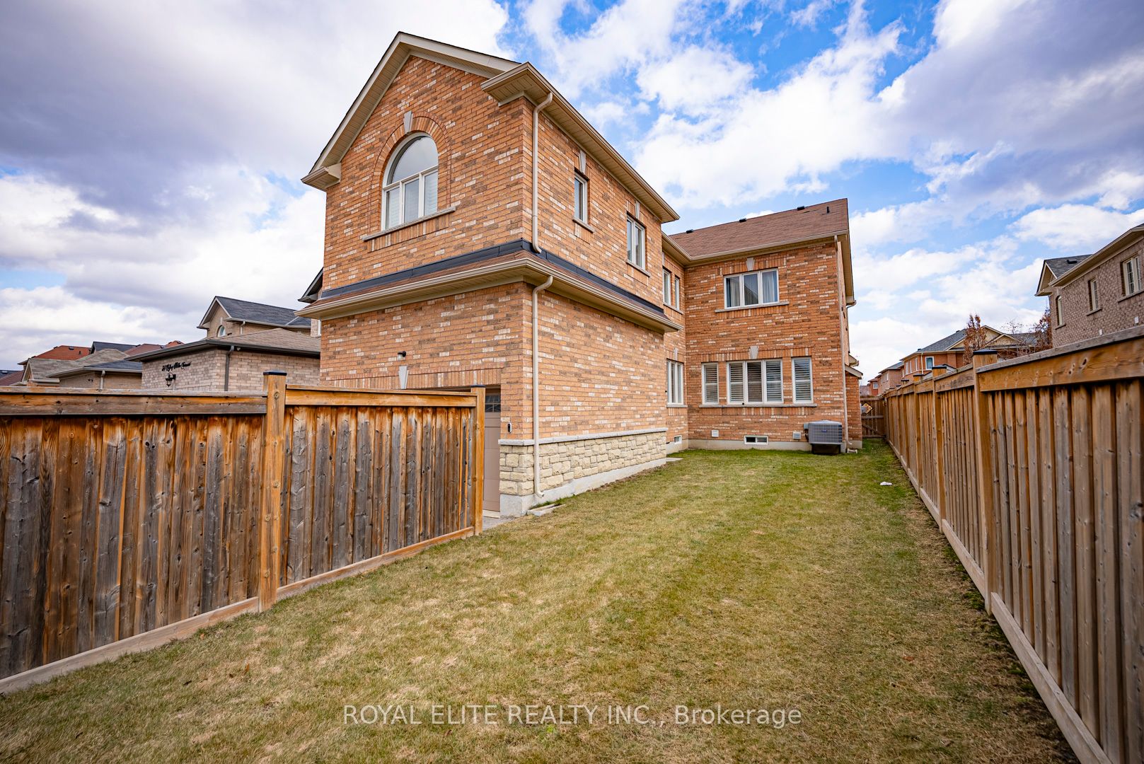 36 Jeffery Nihda Cres Property Photo 38