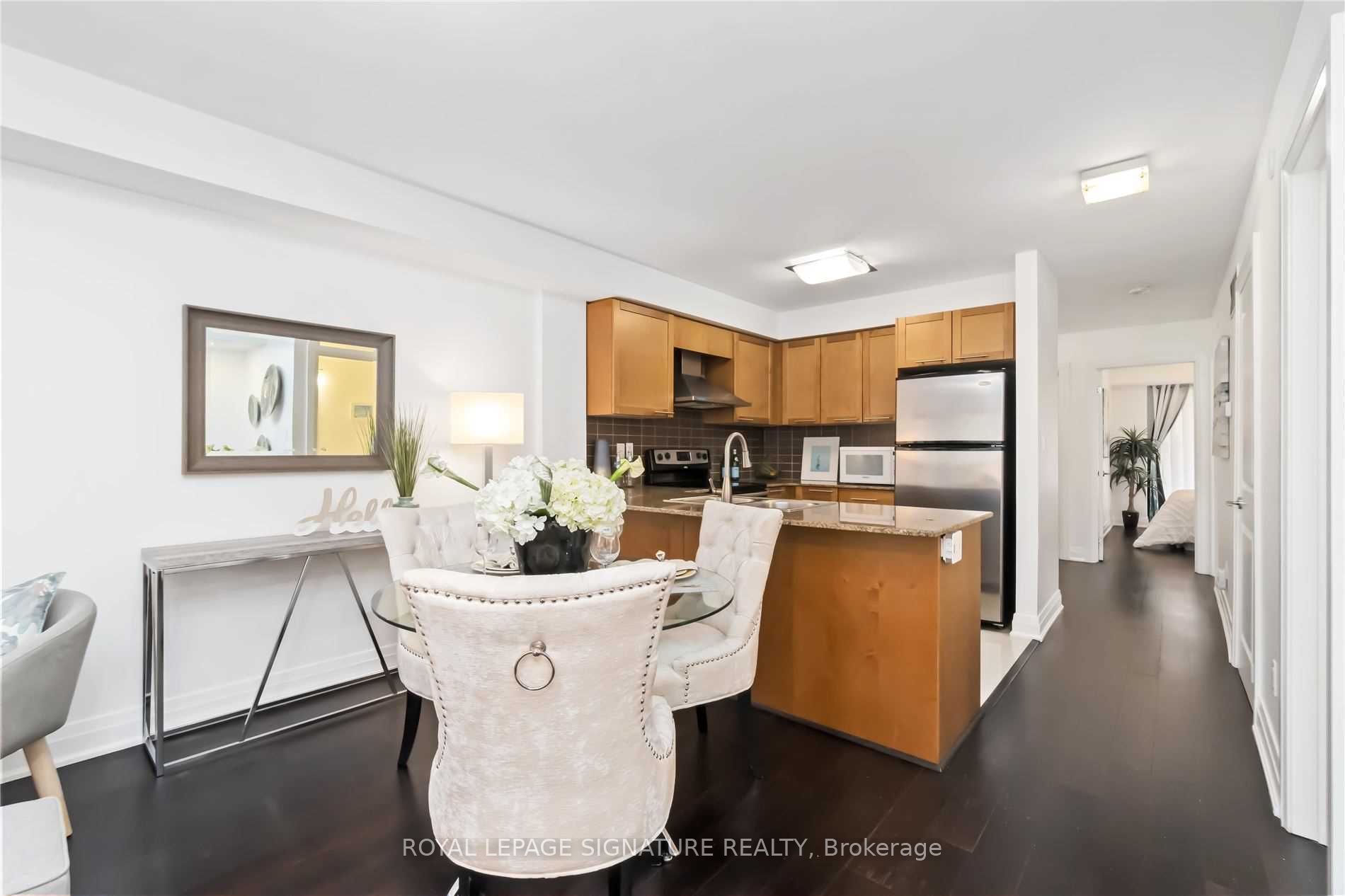 320 John St 7 Property Photo 5