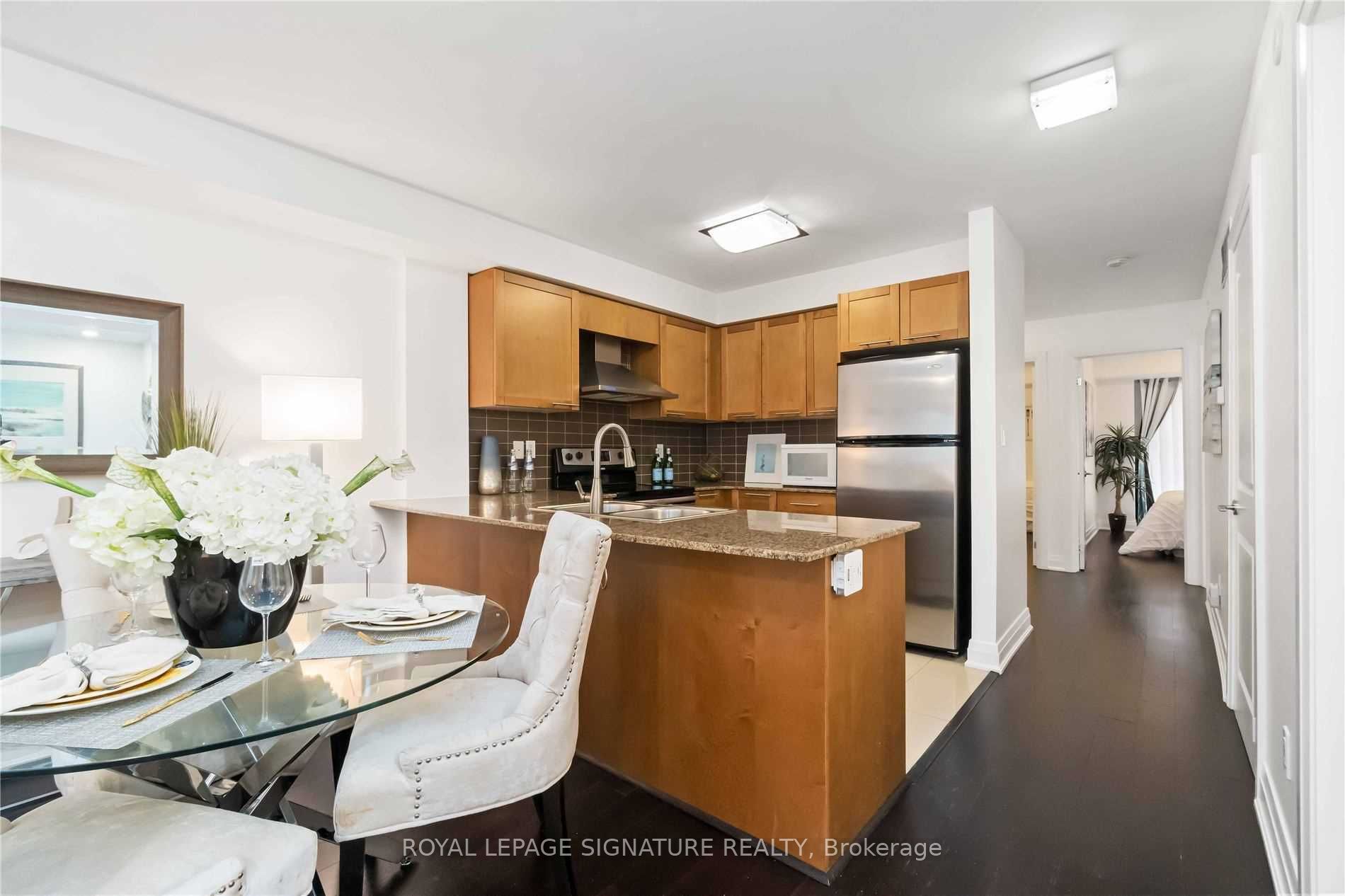320 John St 7 Property Photo 7