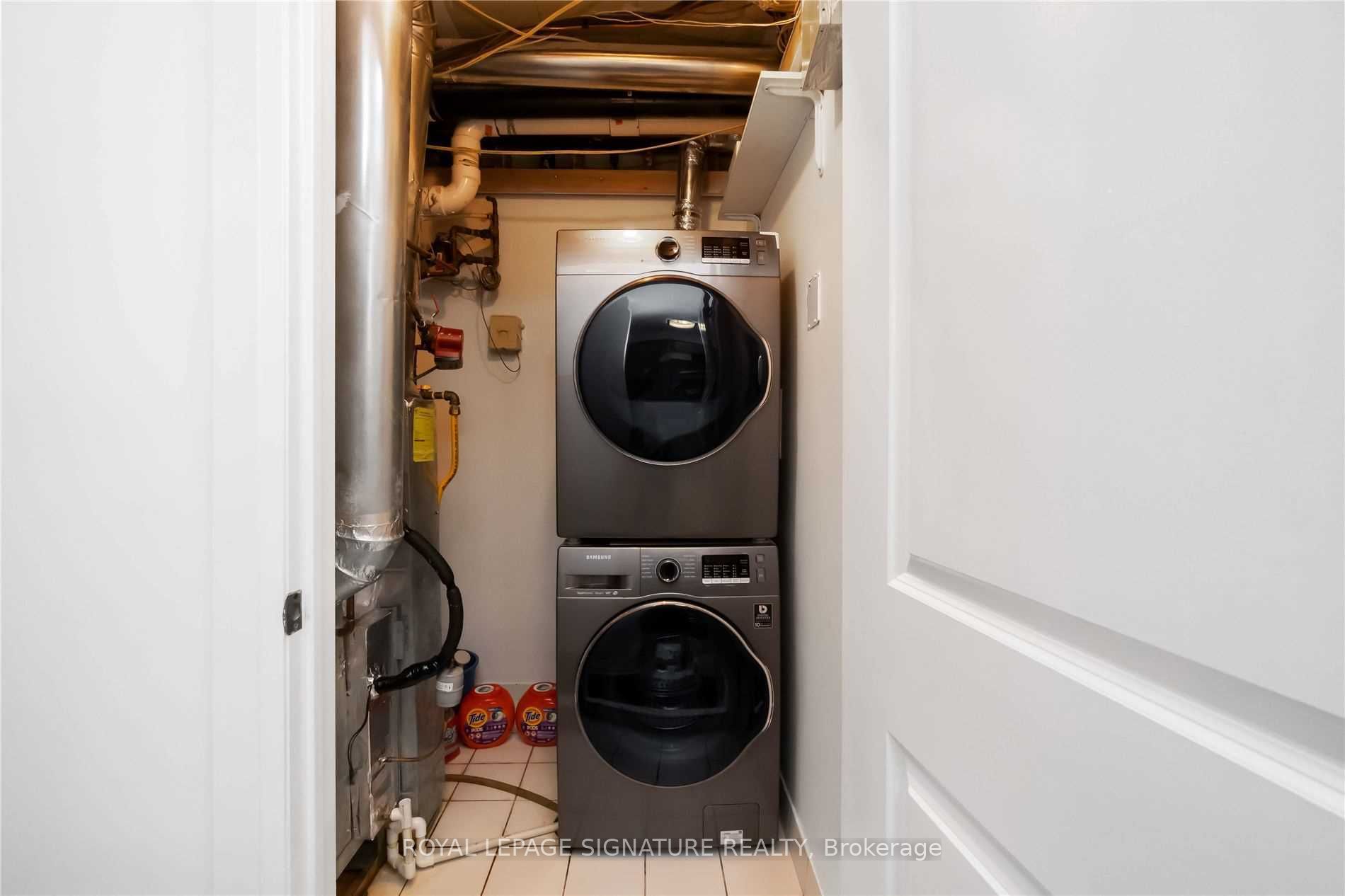 320 John St 7 Property Photo 15