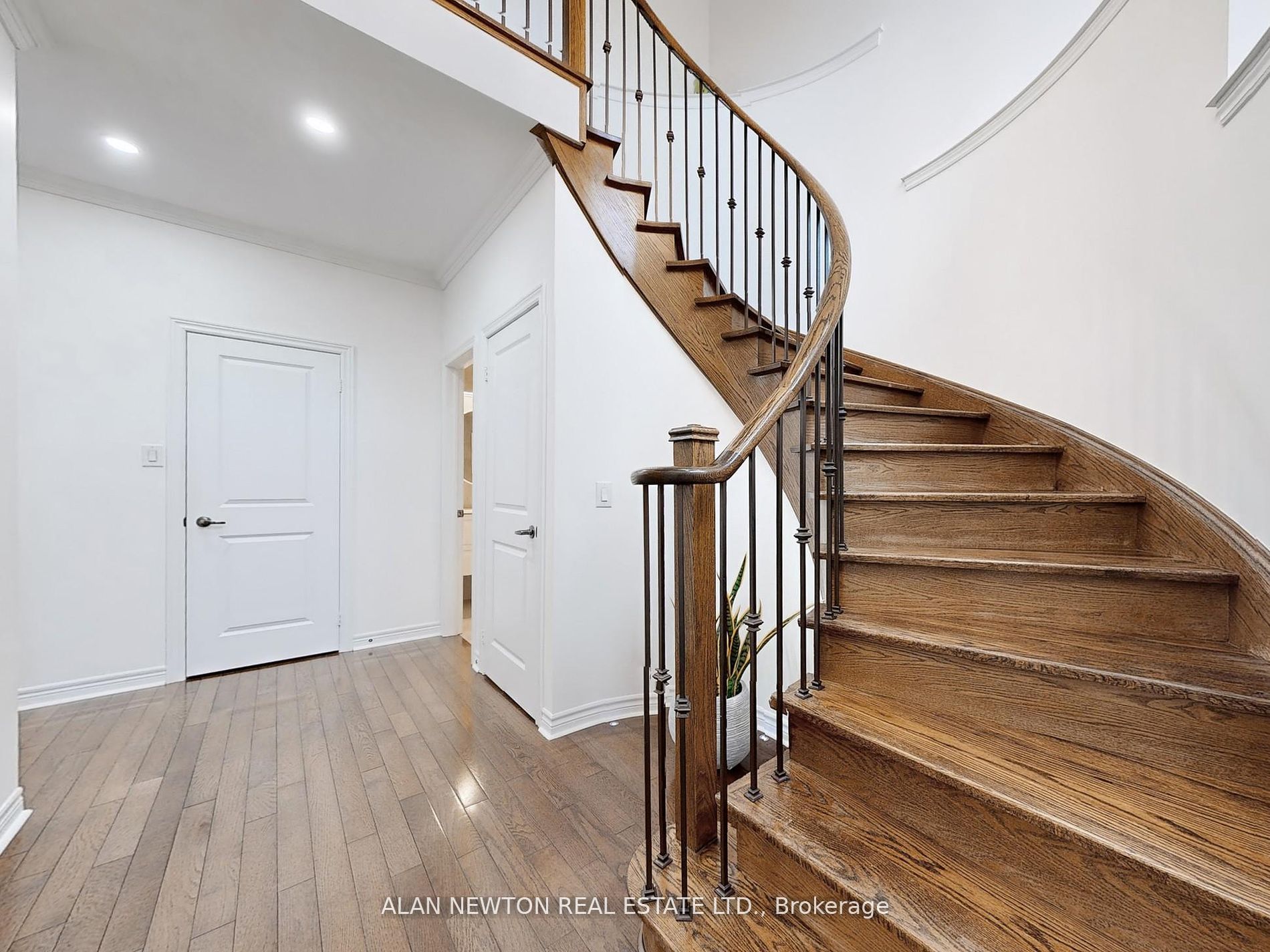 462 Marc Santi Blvd Property Photo 7