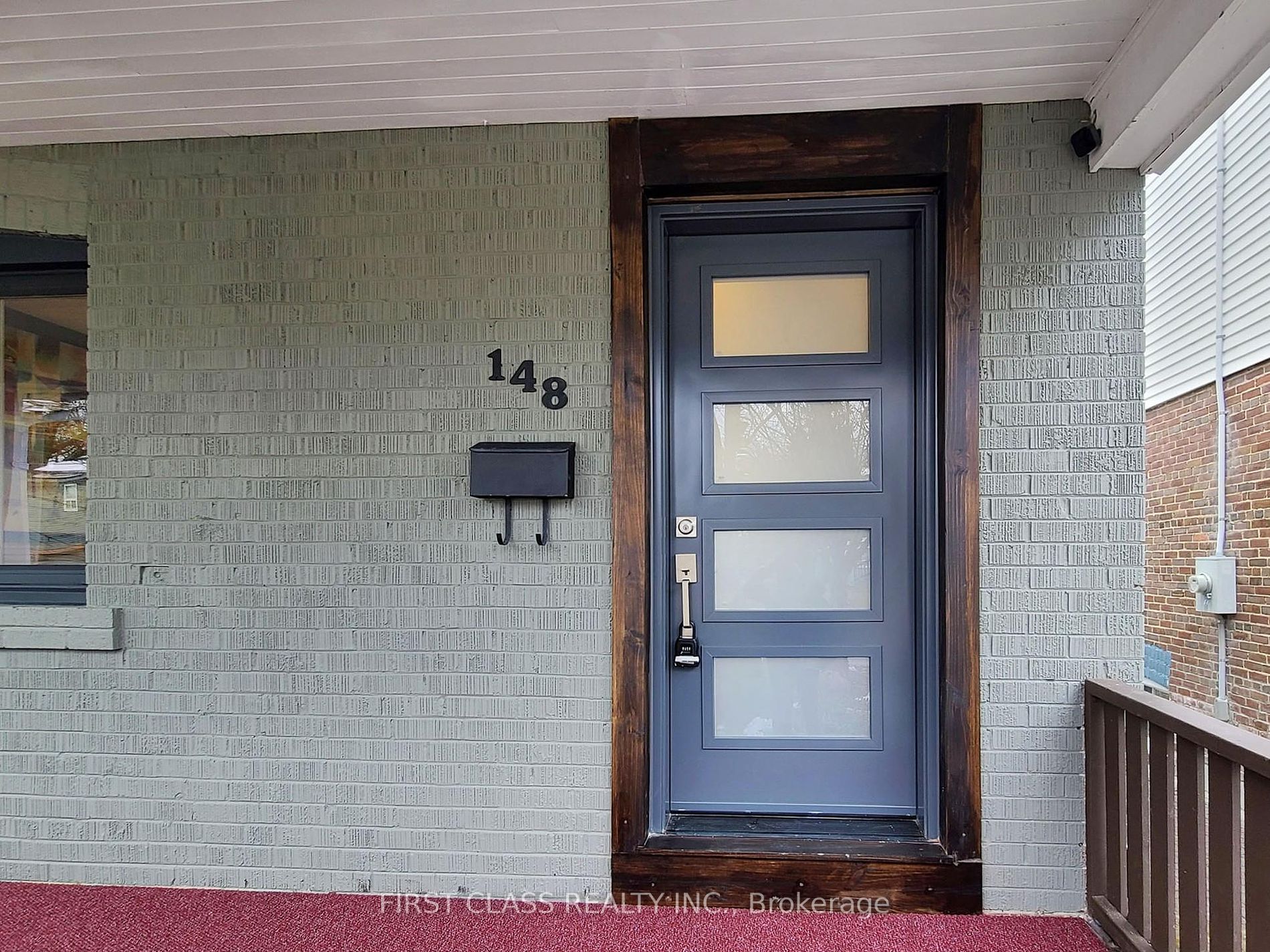 148 Richmond St Property Photo 2