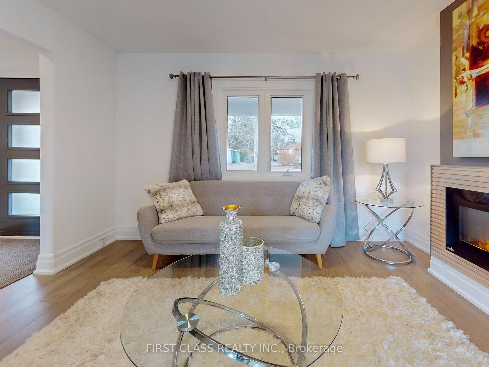 148 Richmond St Property Photo 3