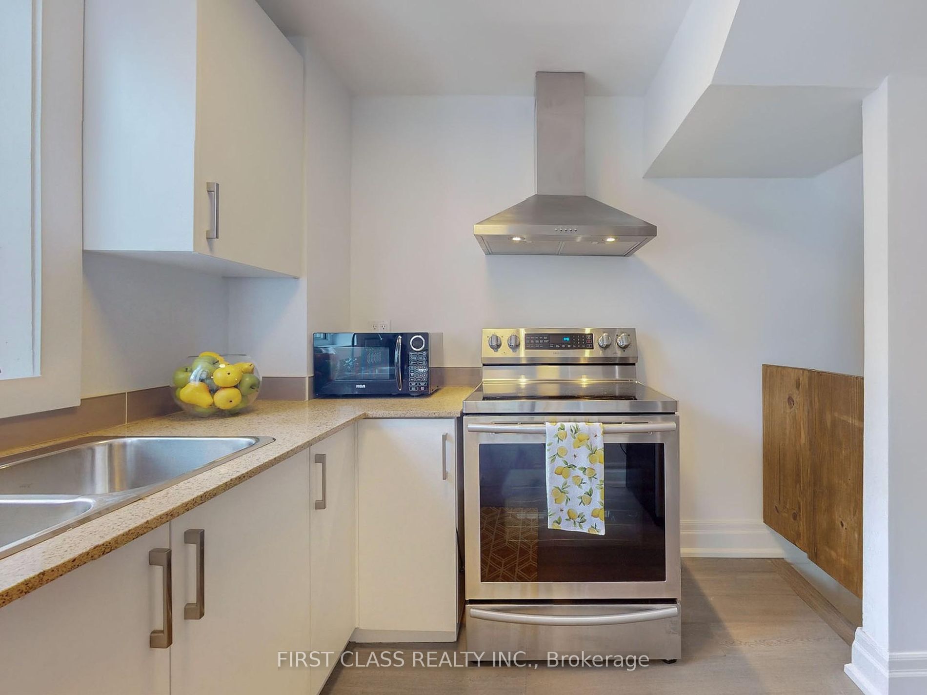 148 Richmond St Property Photo 14