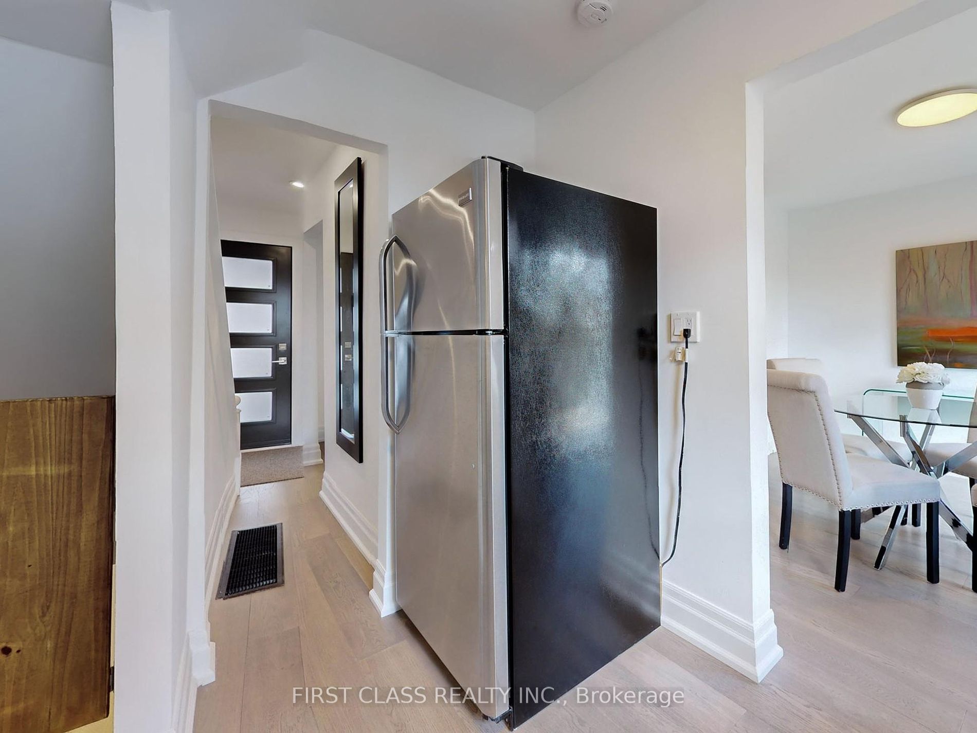 148 Richmond St Property Photo 15