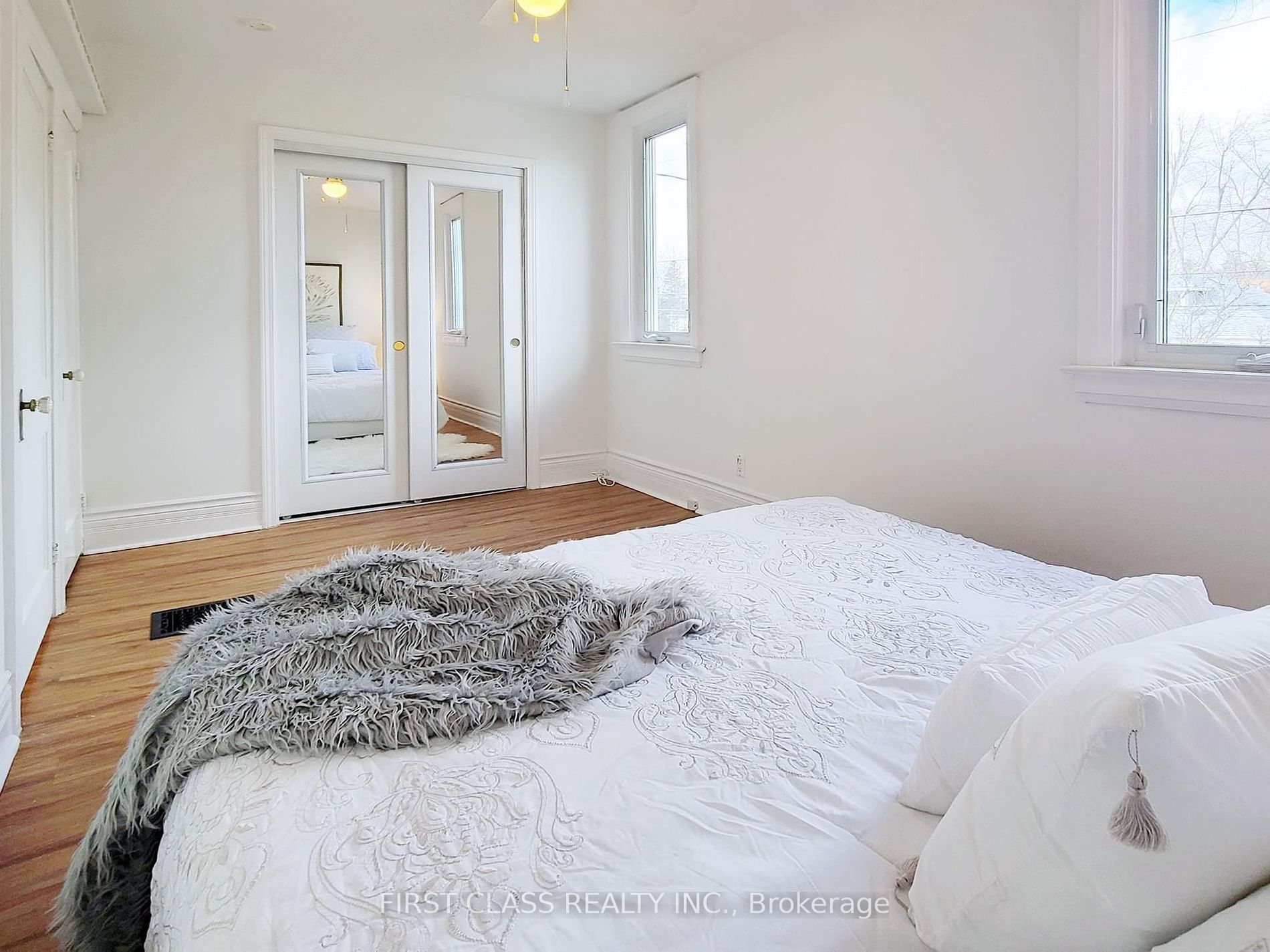 148 Richmond St Property Photo 24