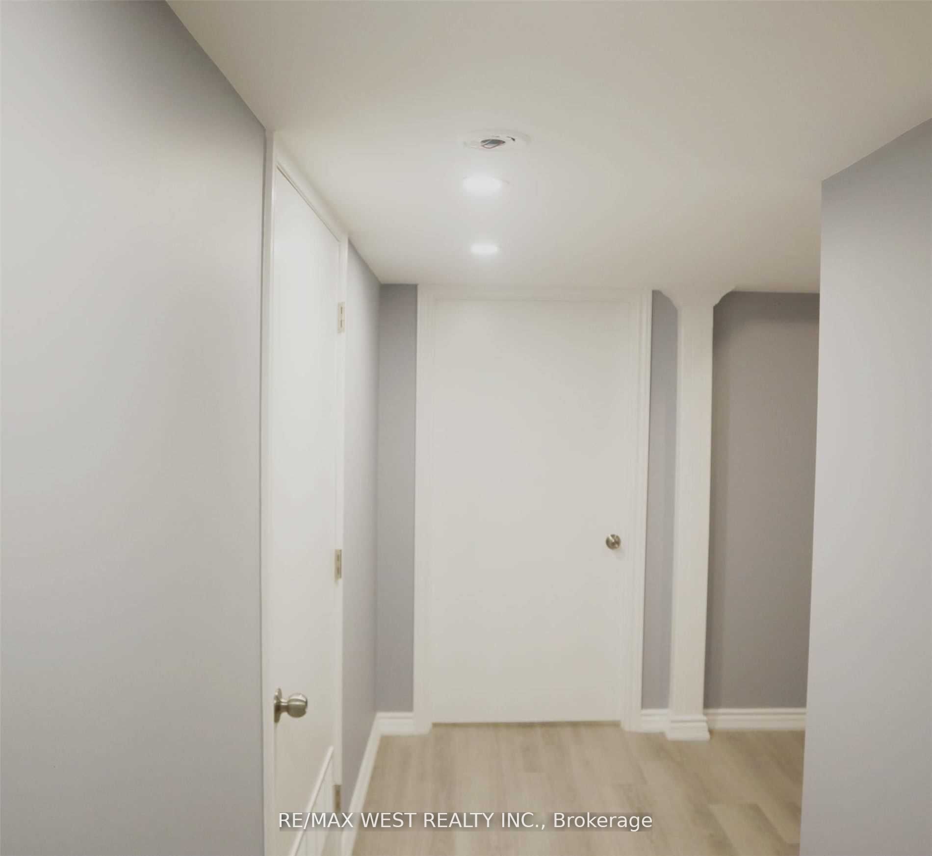 28 Pridham Pl Property Photo 5