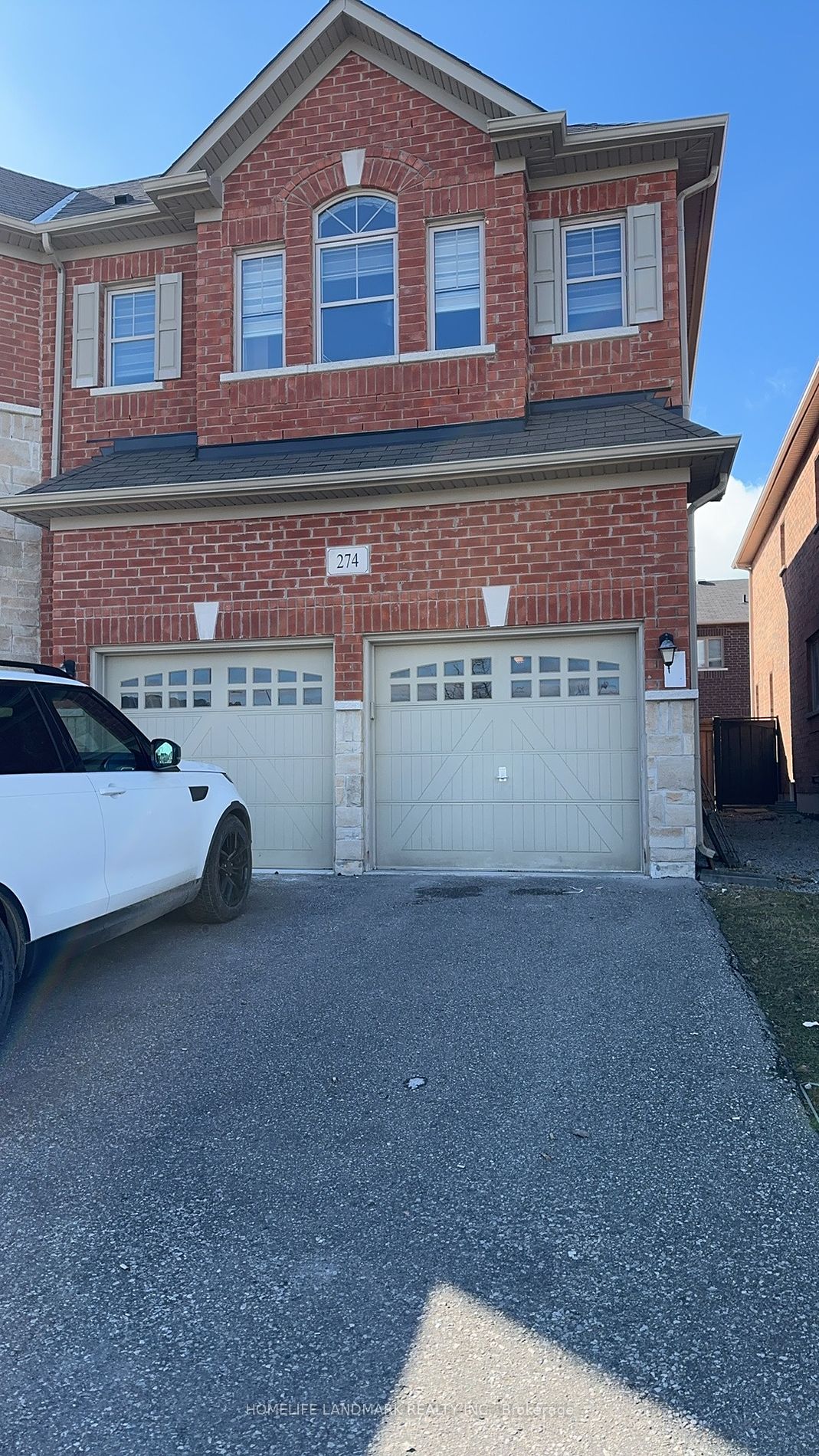 274 The Bridle Walk Property Photo 1