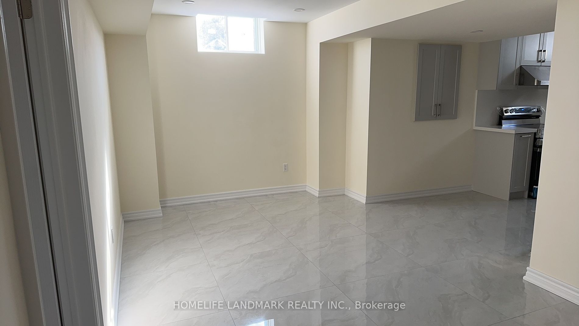 274 The Bridle Walk Property Photo 6