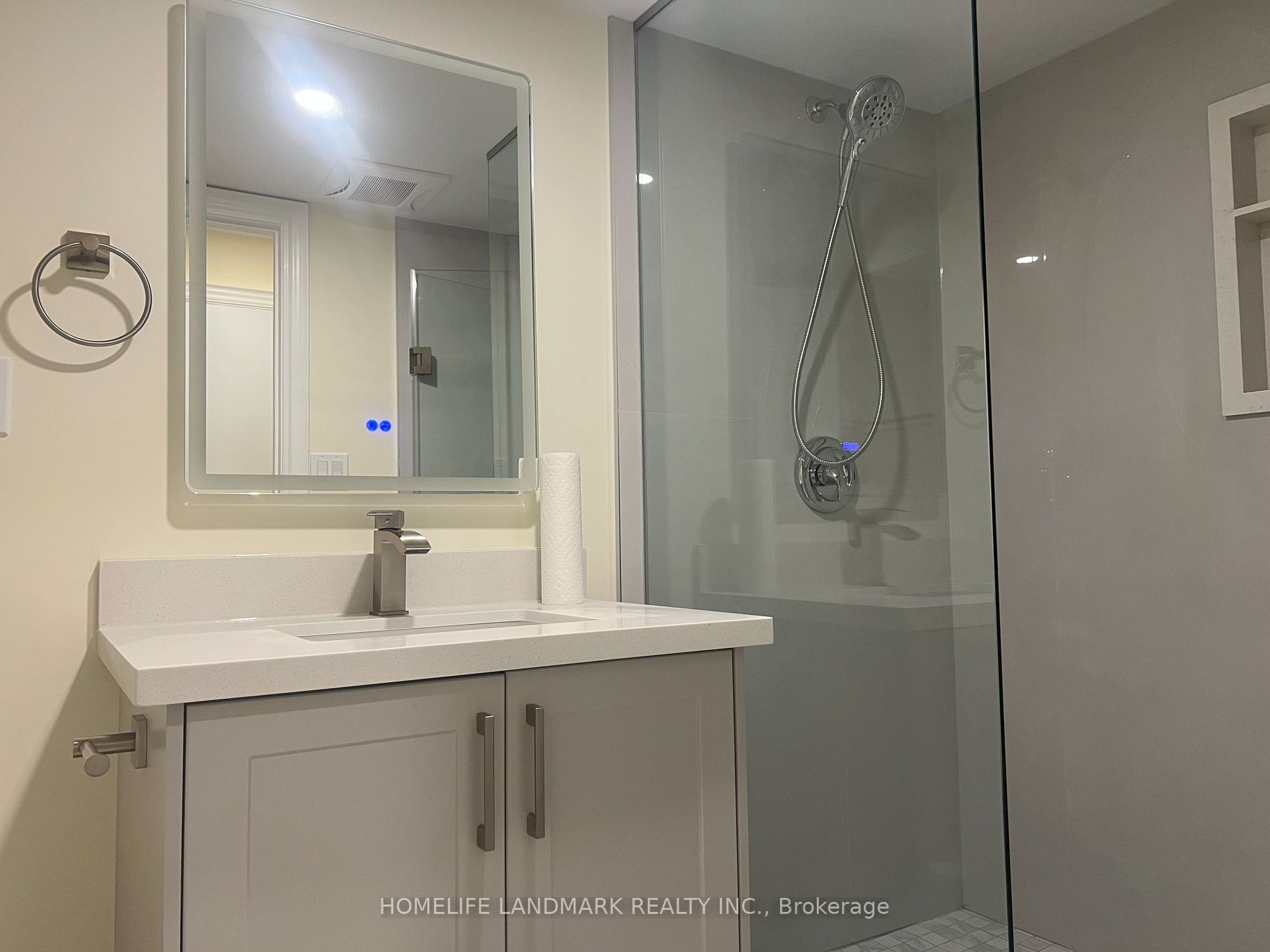 274 The Bridle Walk Property Photo 9