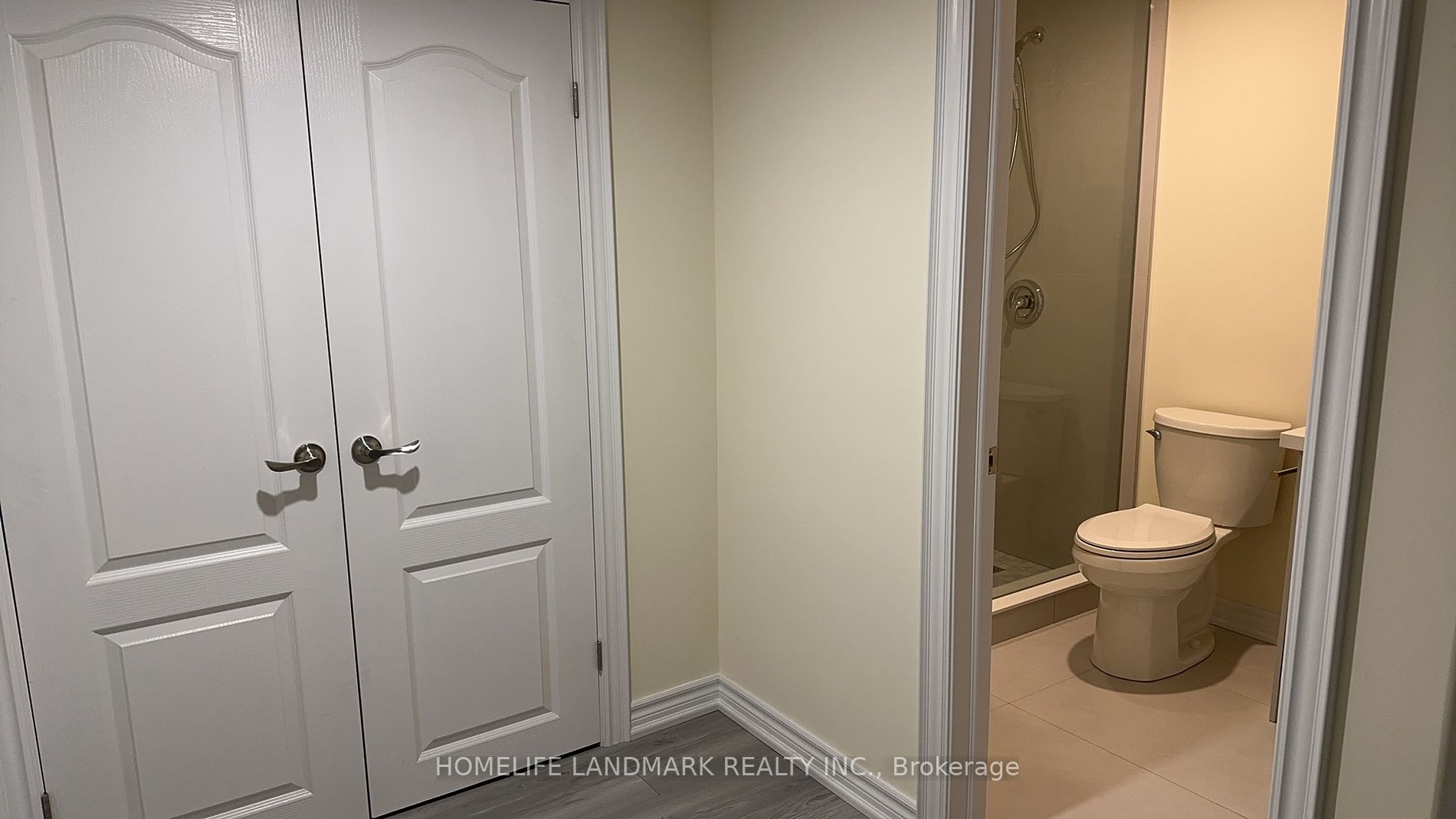 274 The Bridle Walk Property Photo 13