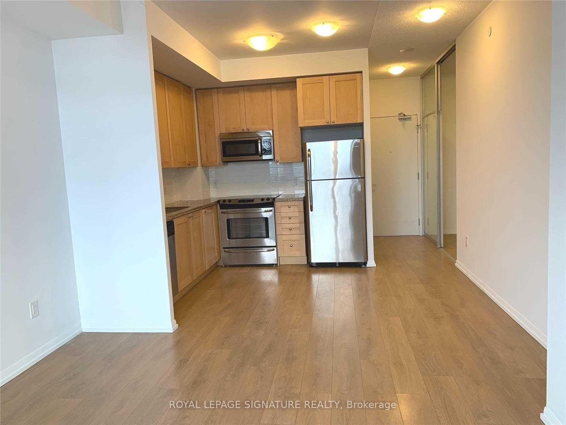540 Bur Oak Ave 28 Property Photo 10