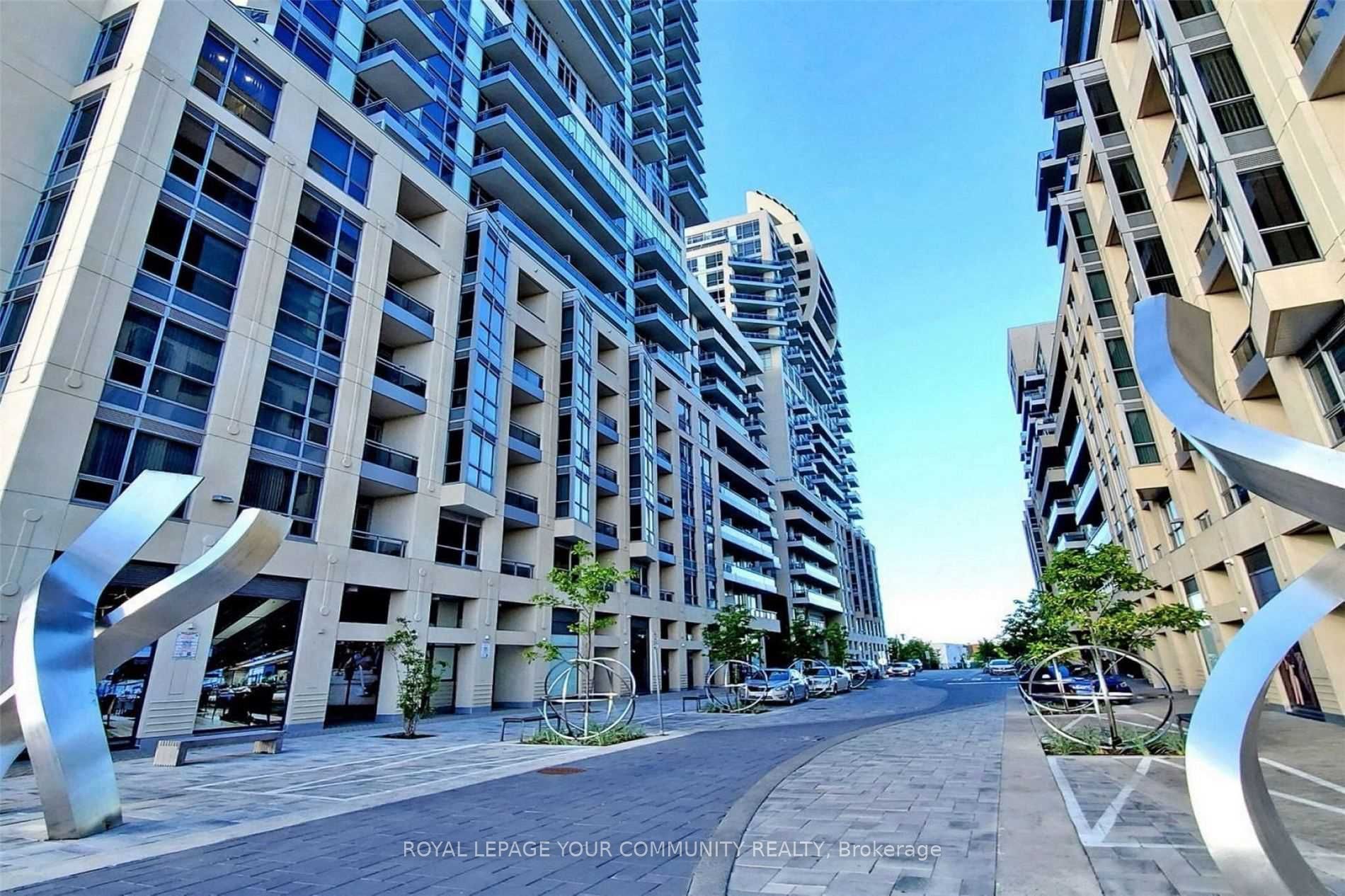 9201 Yonge St 2401 Property Photo 2