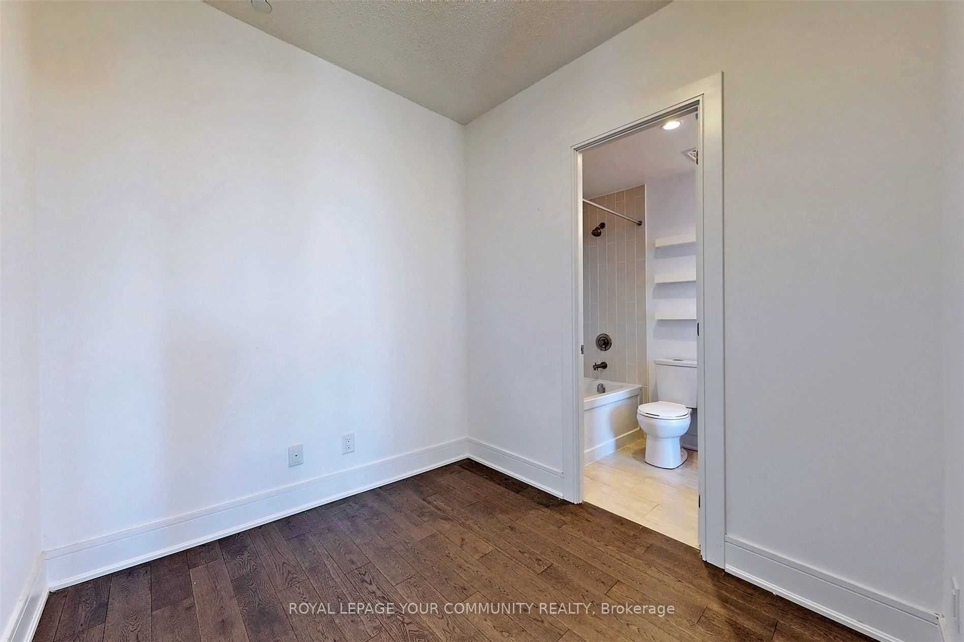 9201 Yonge St 2401 Property Photo 12