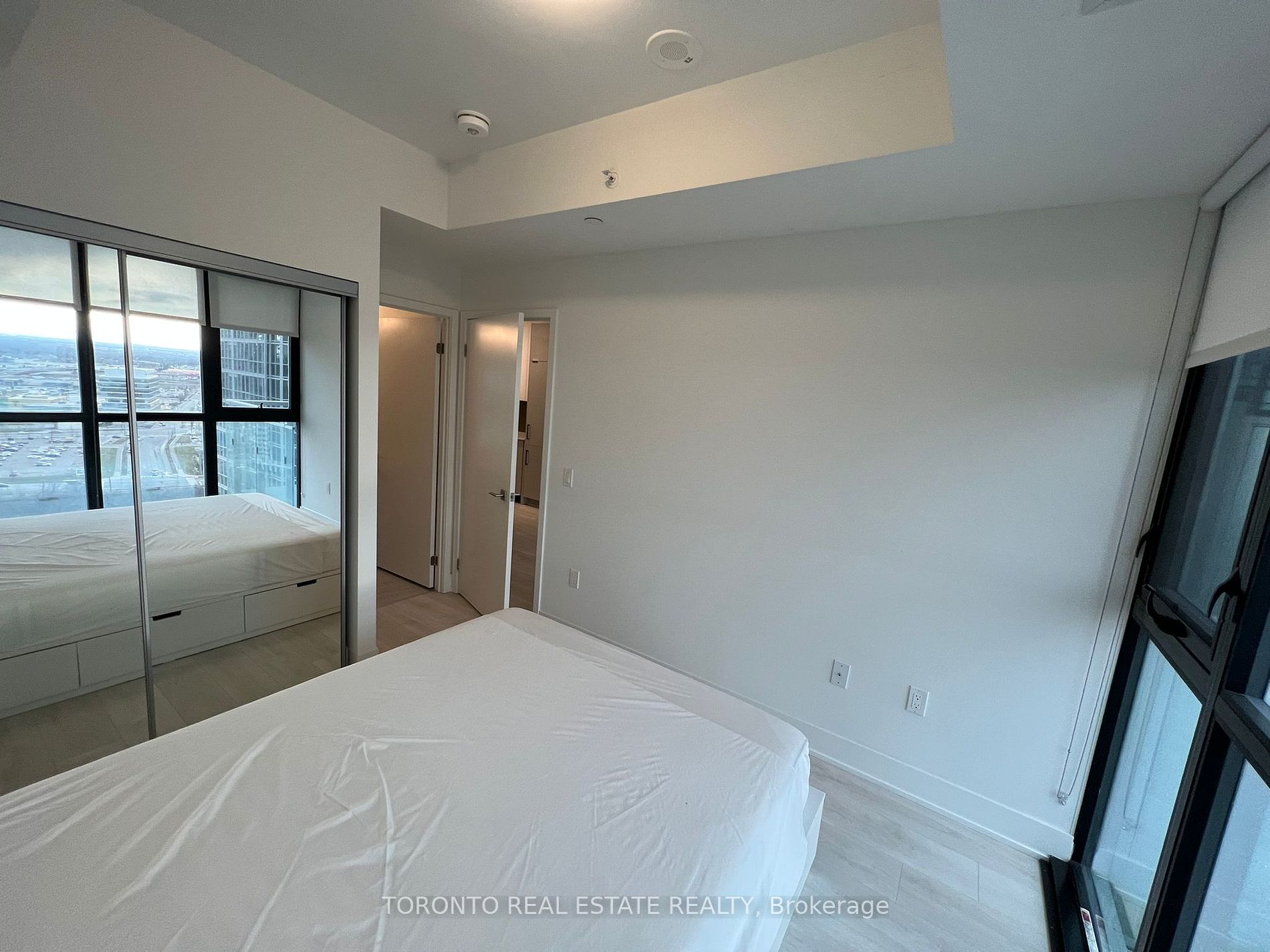2908 Highway 7 Rd W 6 Property Photo 11