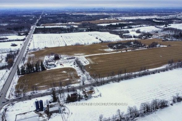 12194 Dufferin St Property Photo 3