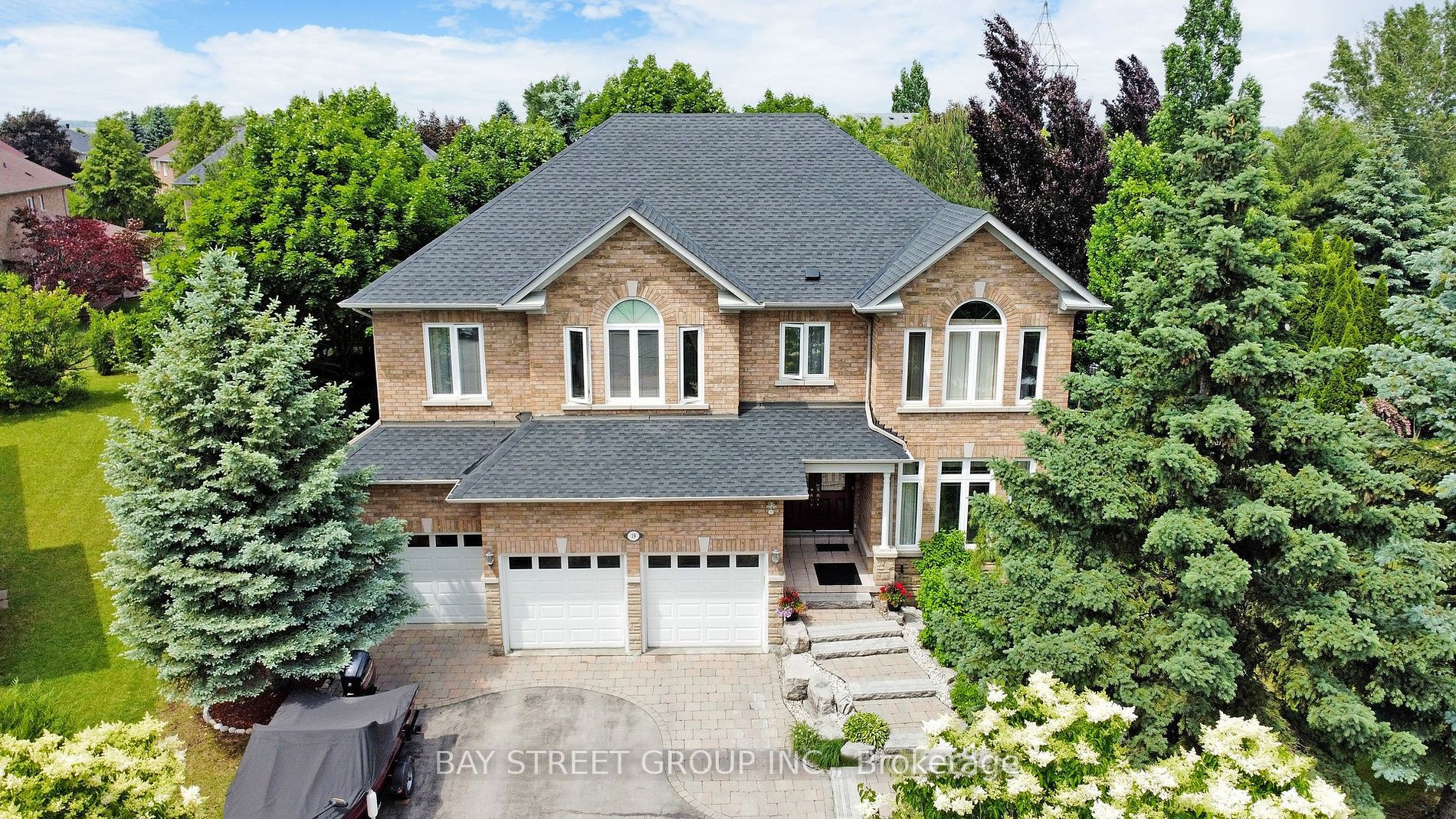 19 Lazenby Crt Property Photo
