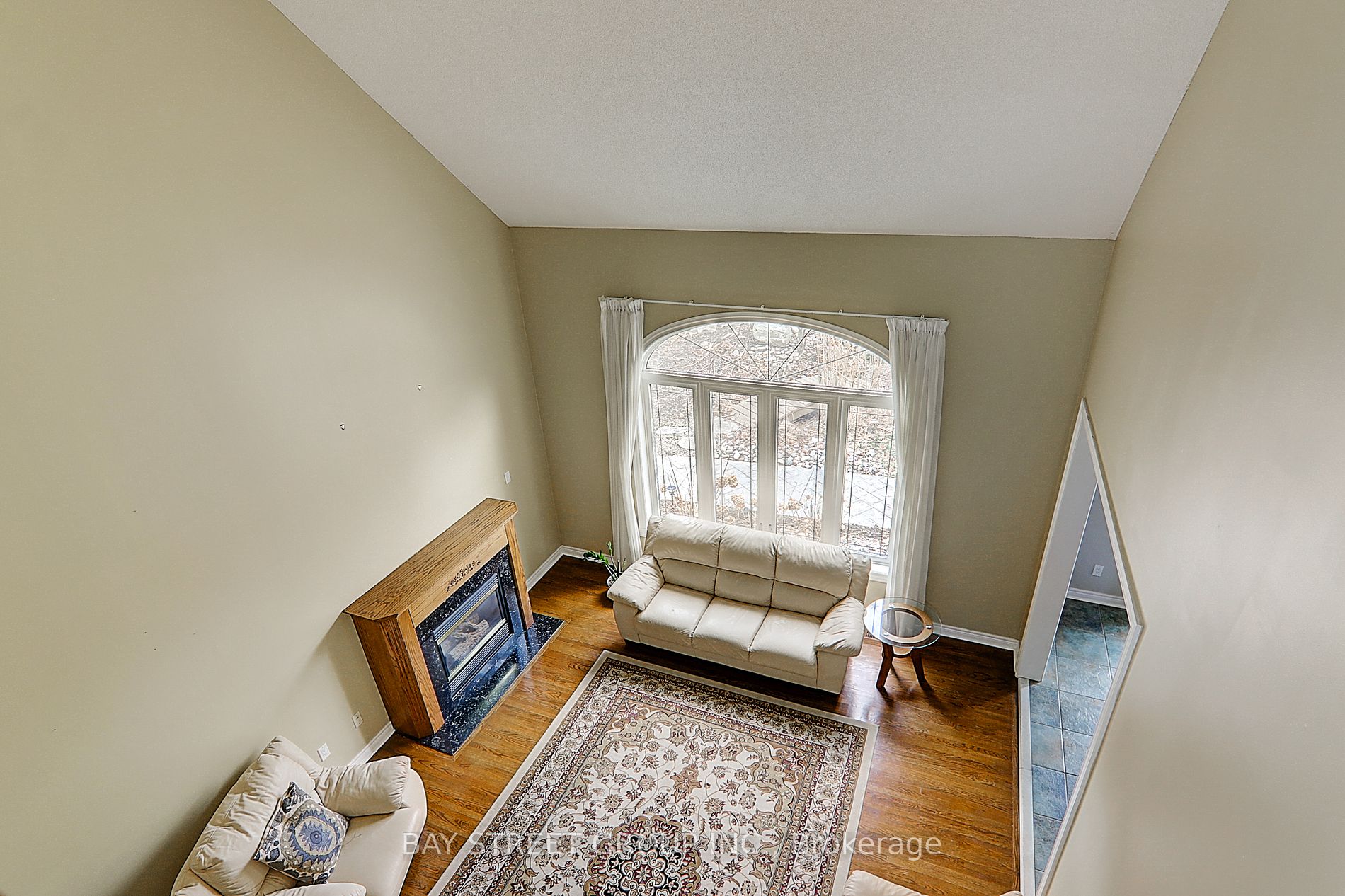 19 Lazenby Crt Property Photo 6